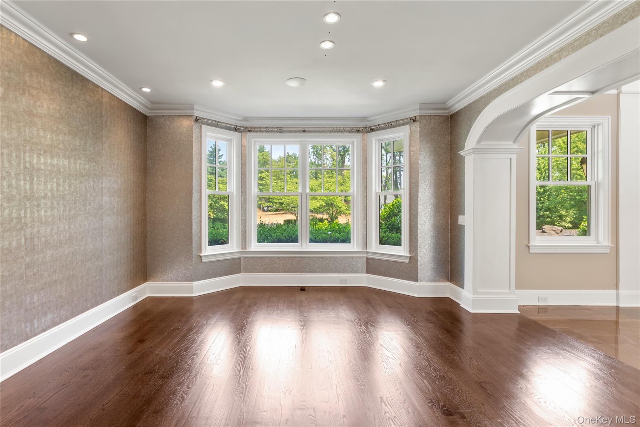 1 Bromley Court