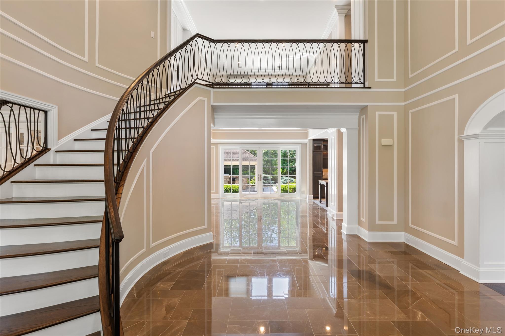 1 Bromley Court
