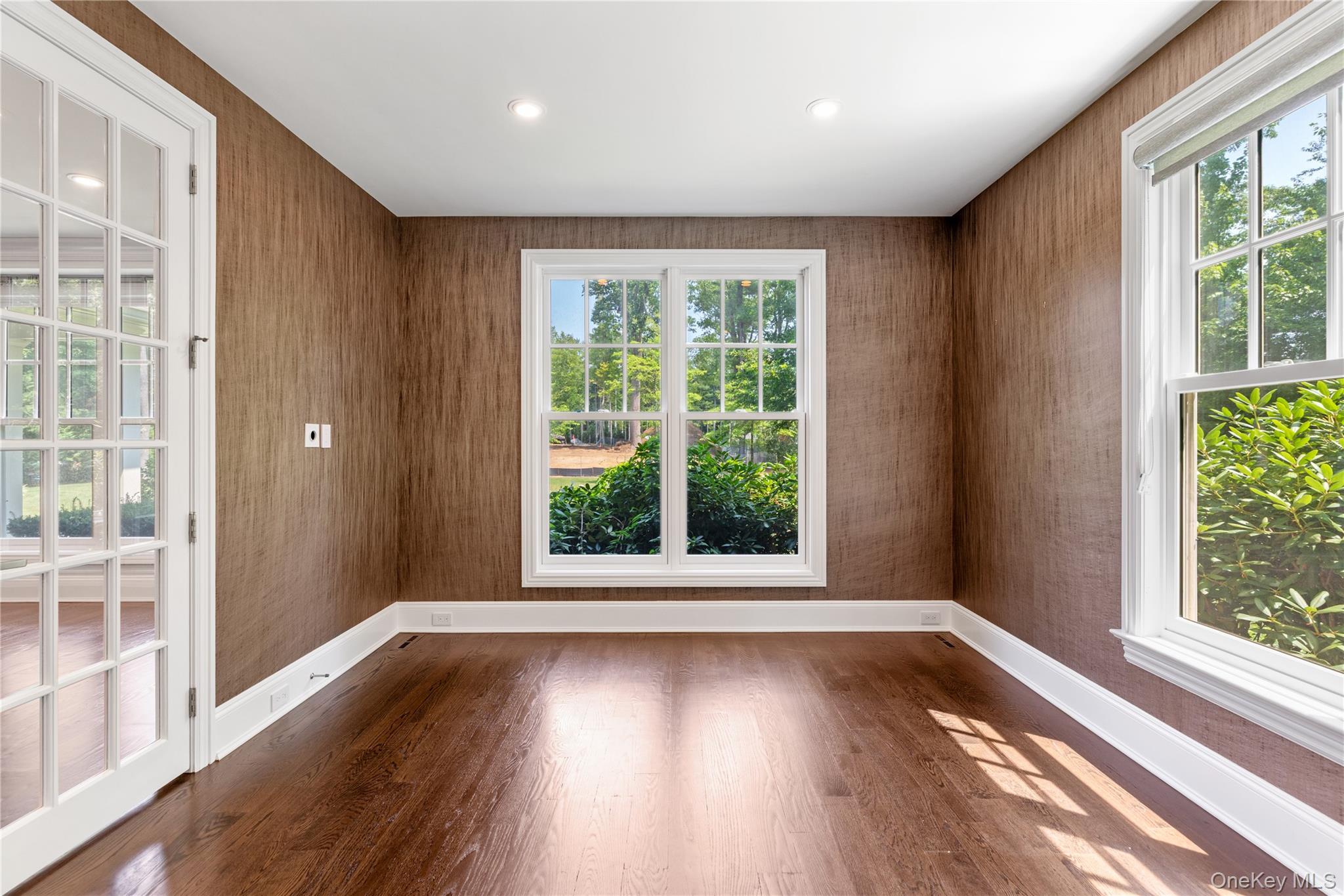 1 Bromley Court