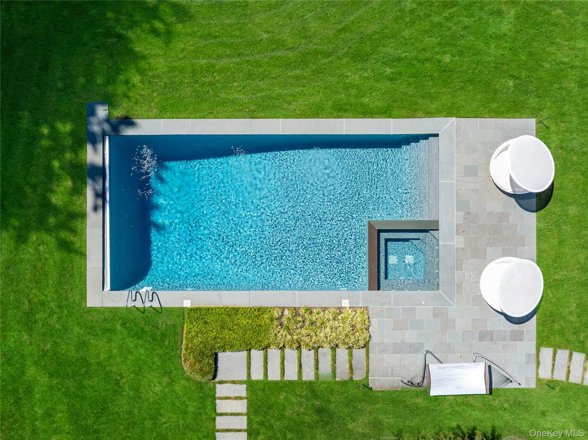 2 Hidden Pond Drive