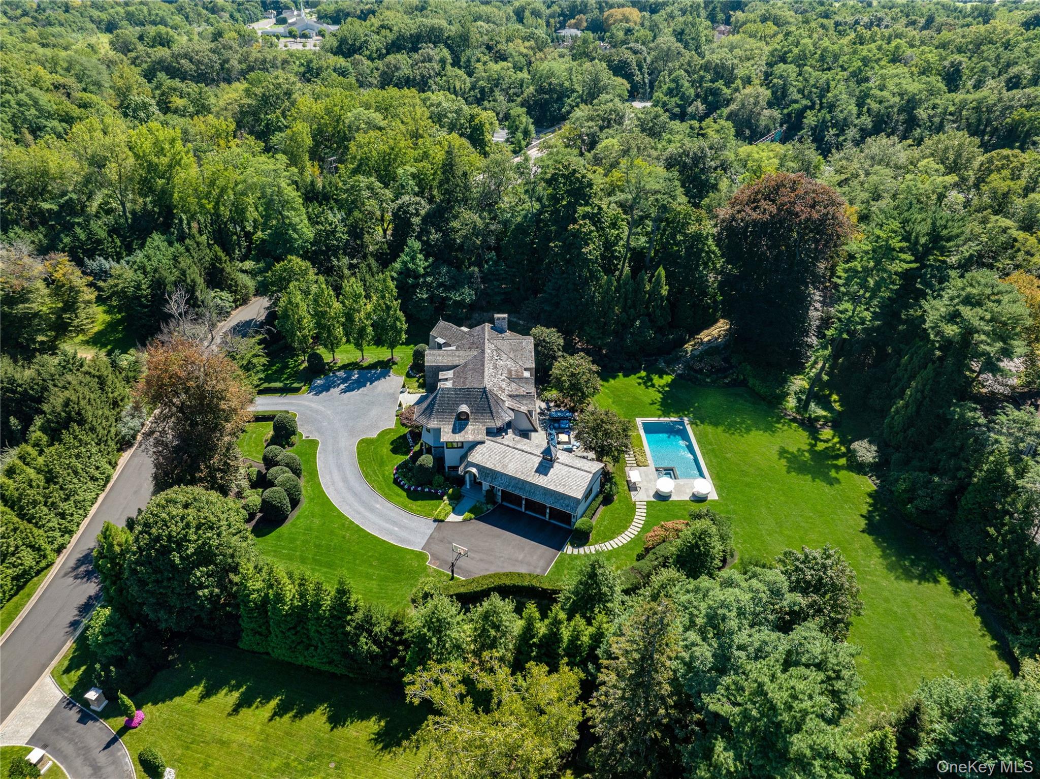 2 Hidden Pond Drive
