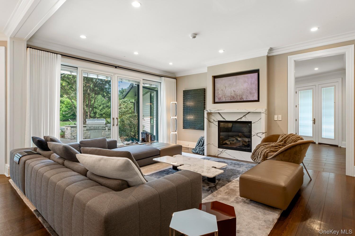 2 Hidden Pond Drive
