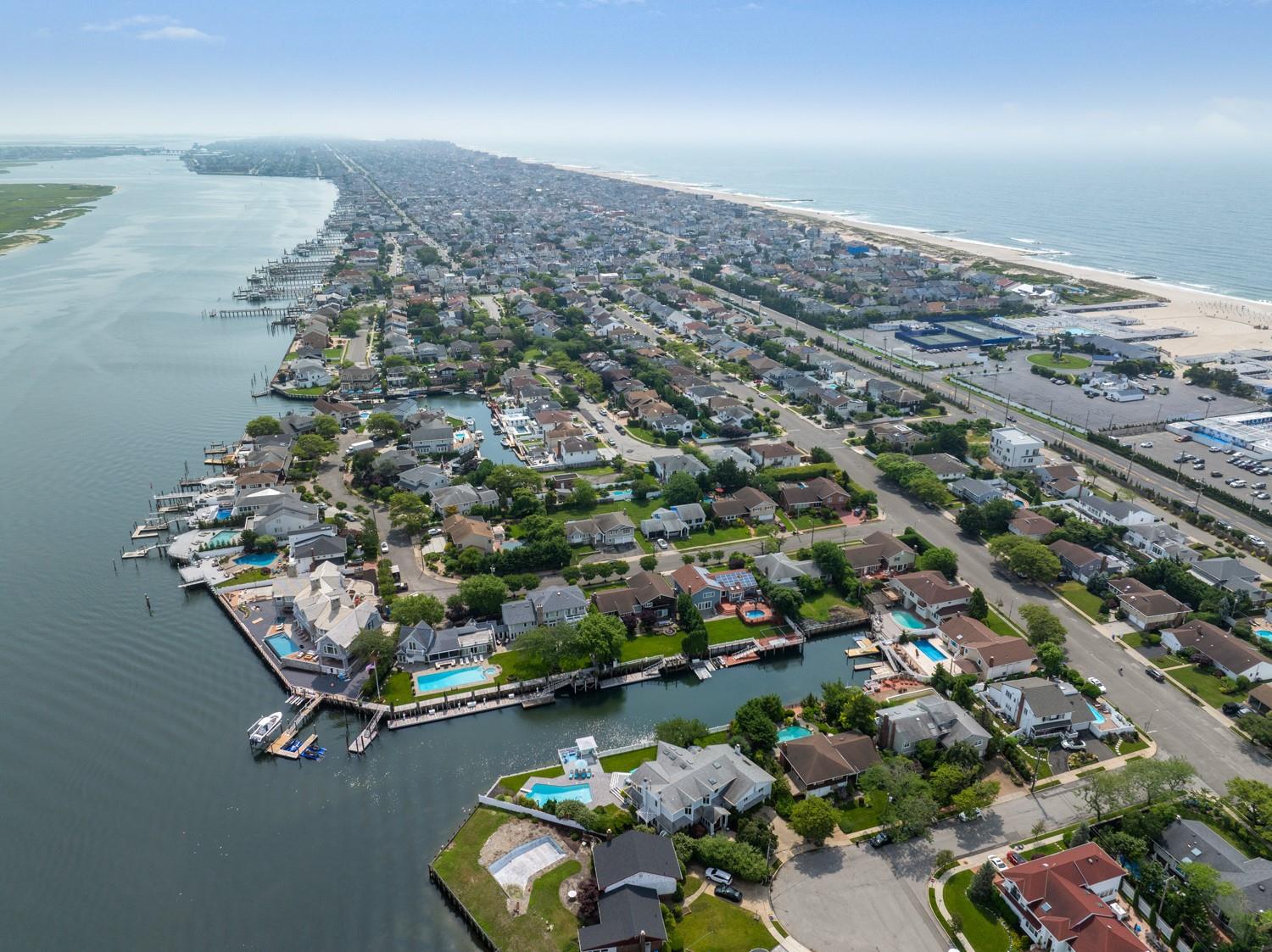1416 Bay Boulevard