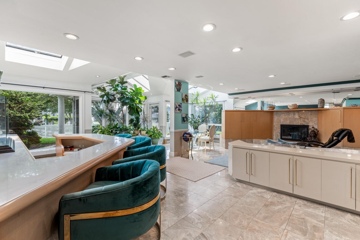 1416 Bay Boulevard