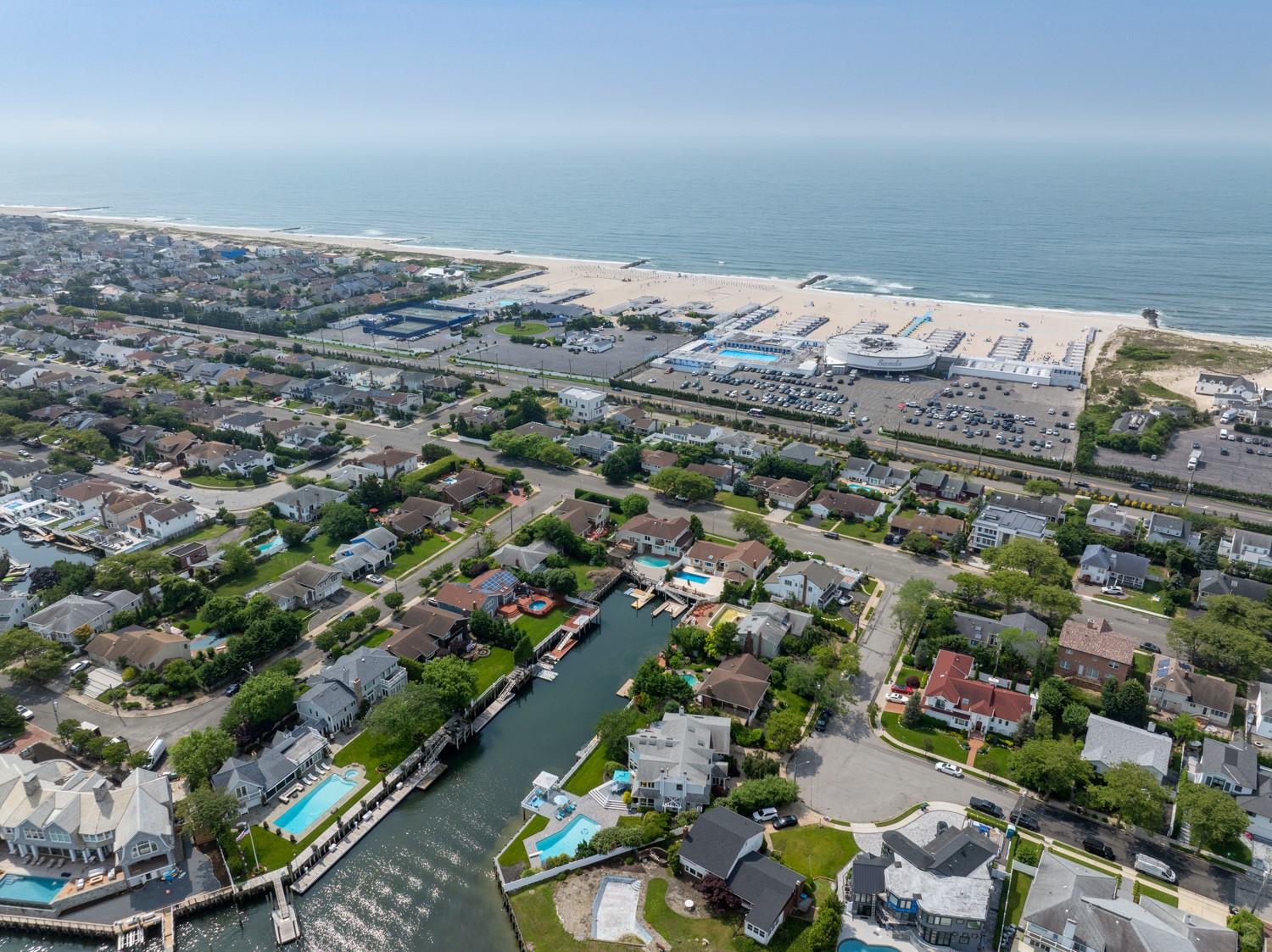 1416 Bay Boulevard