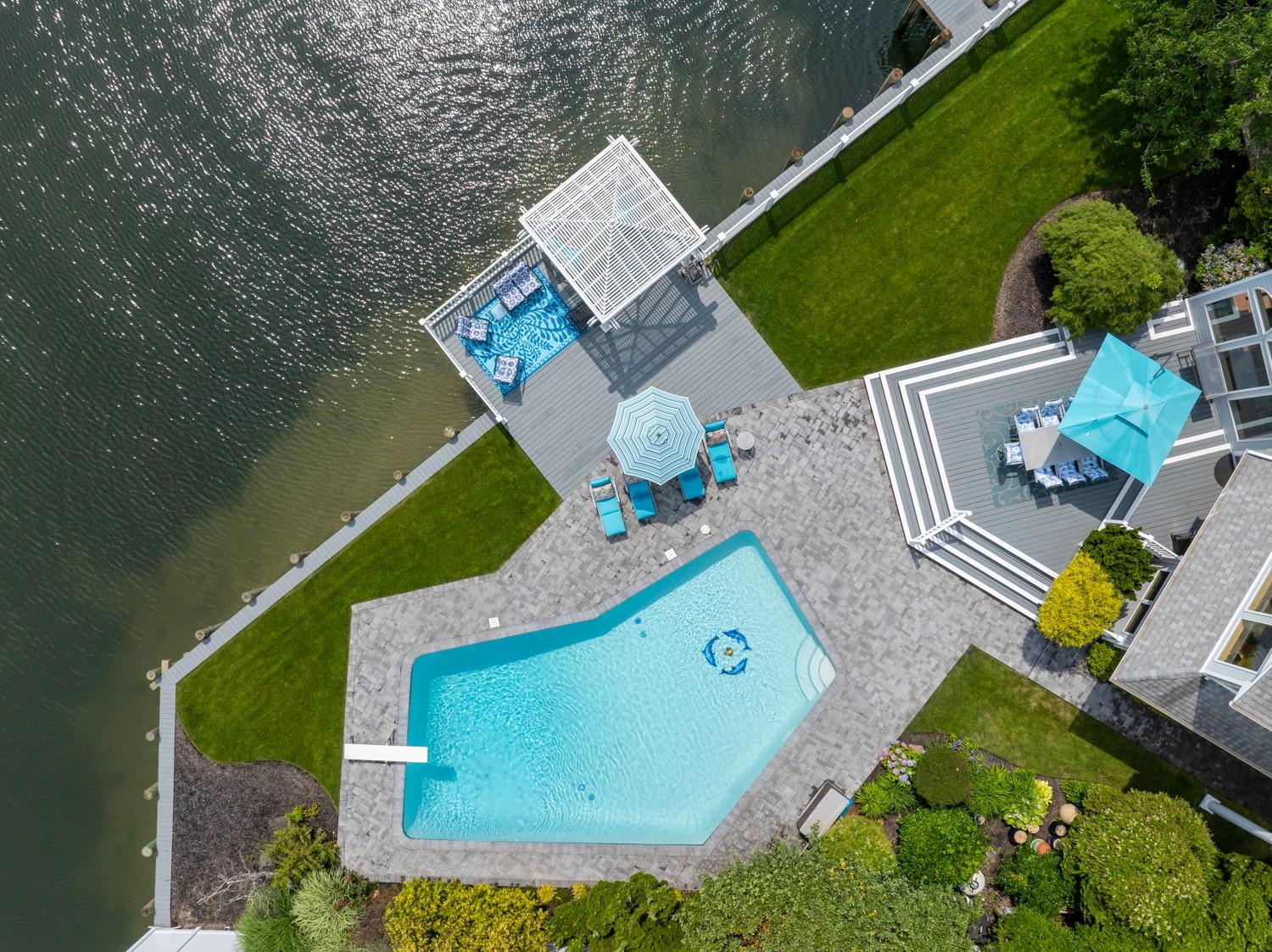 1416 Bay Boulevard