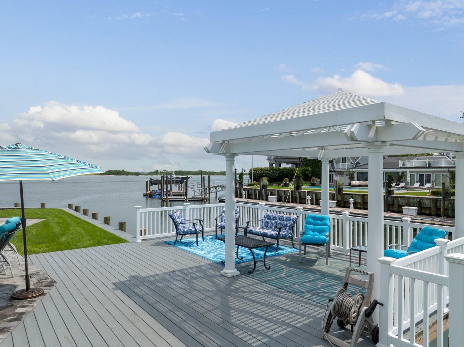 1416 Bay Boulevard