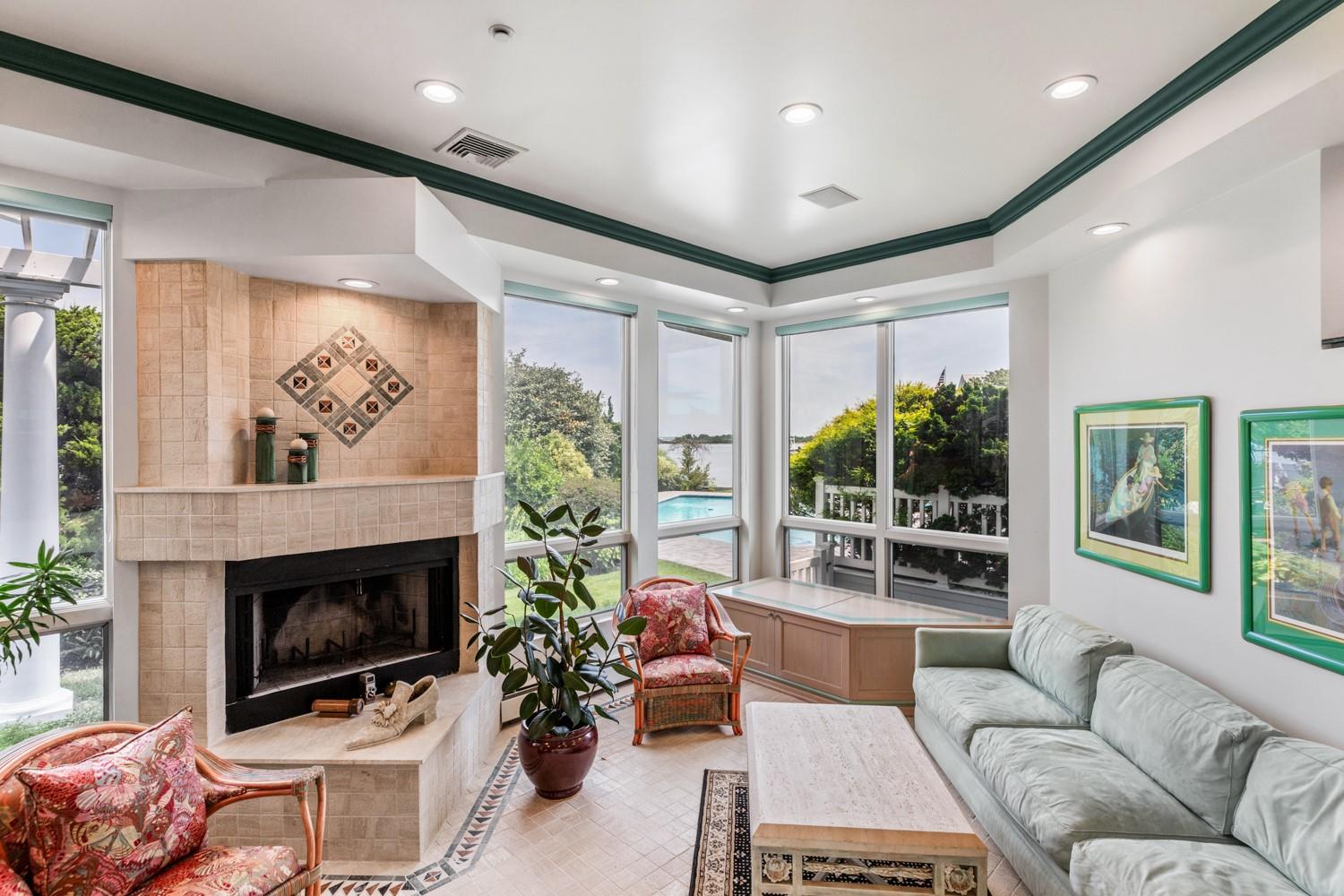 1416 Bay Boulevard