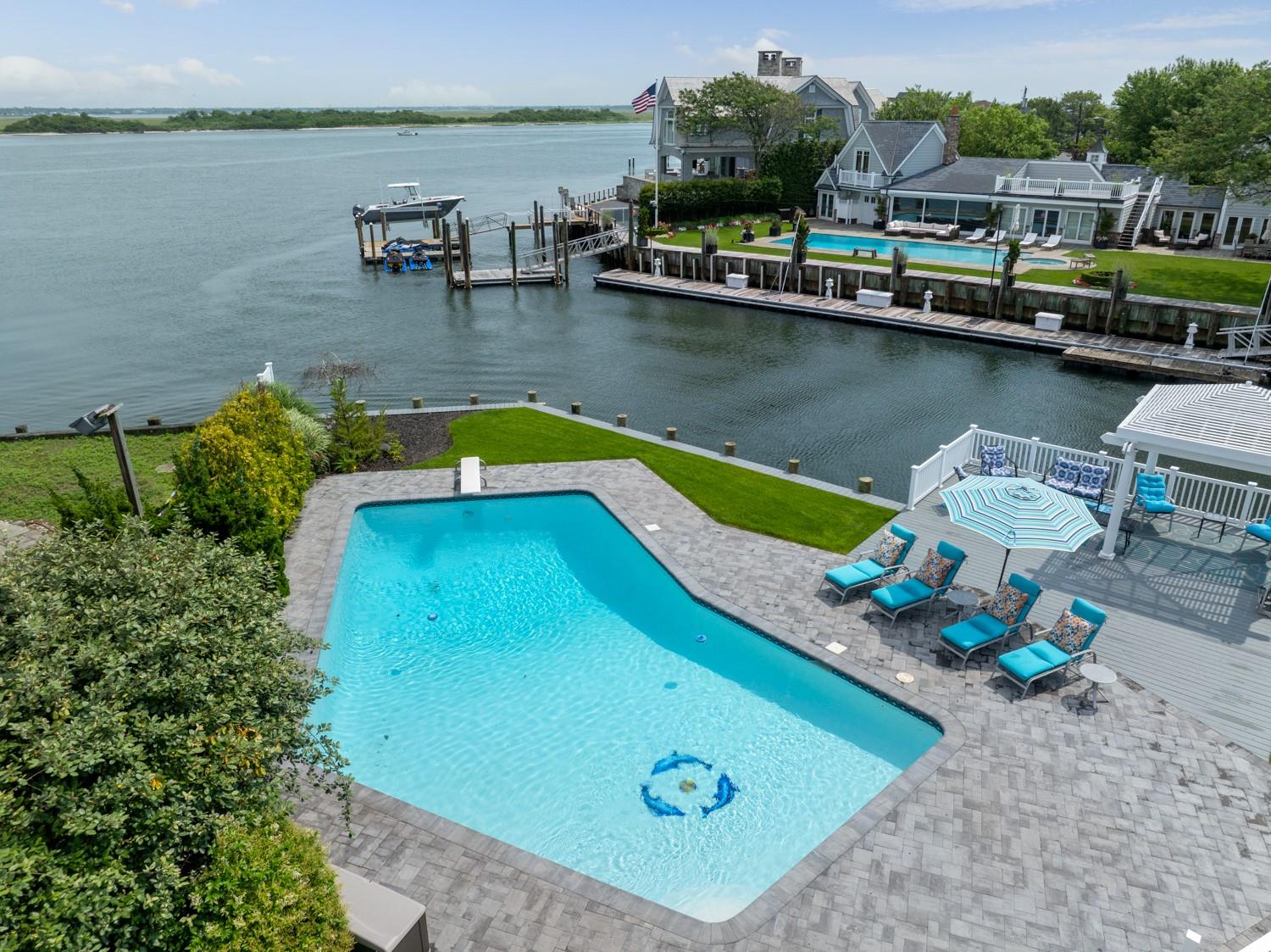 1416 Bay Boulevard