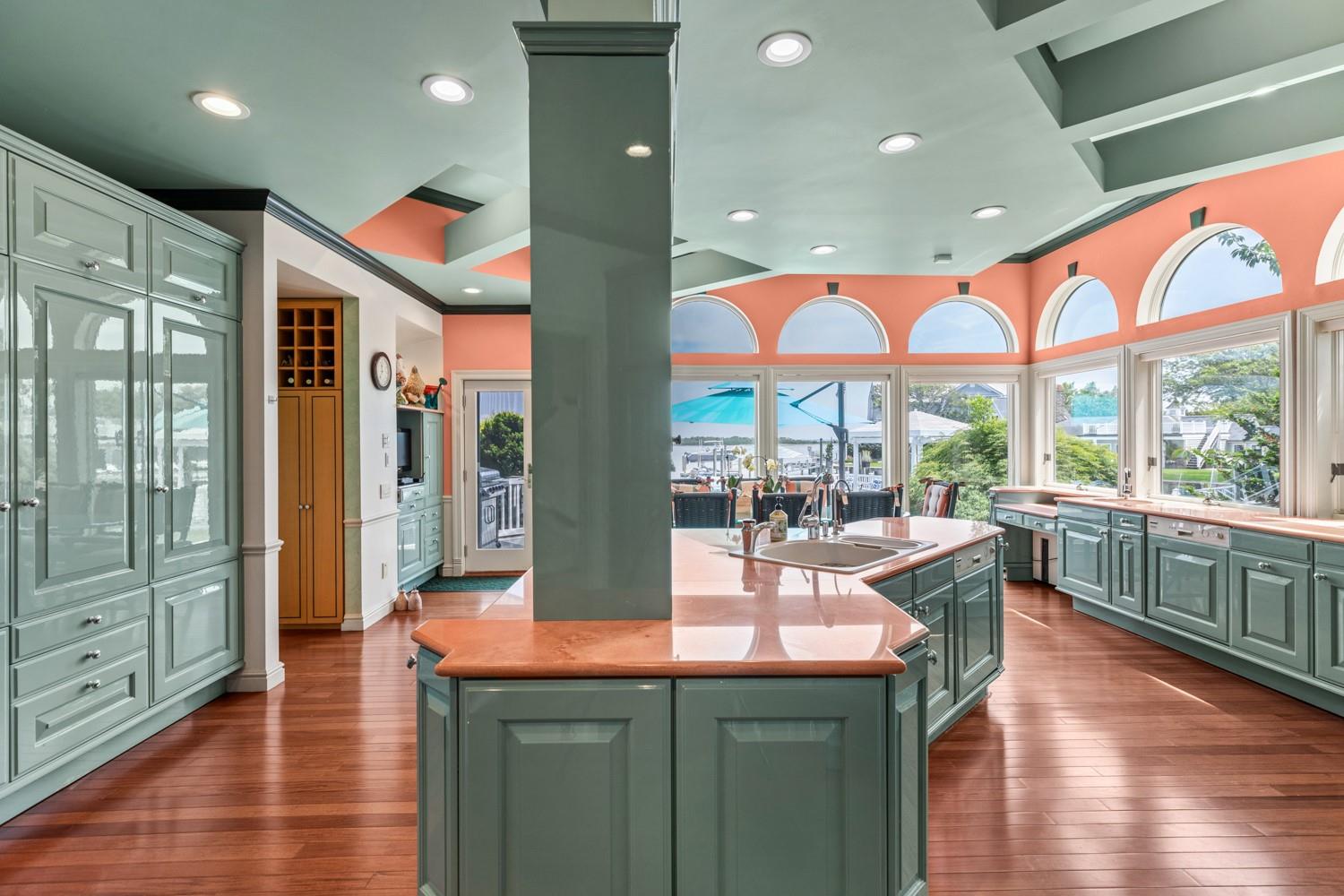 1416 Bay Boulevard