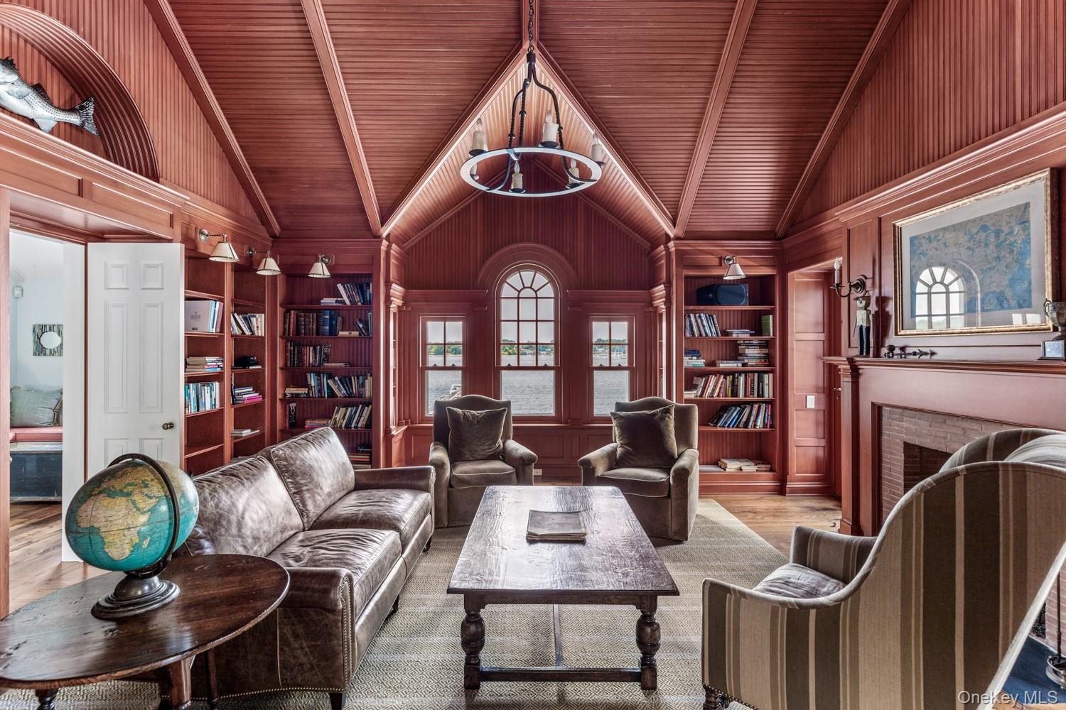 75 Cove Neck Road