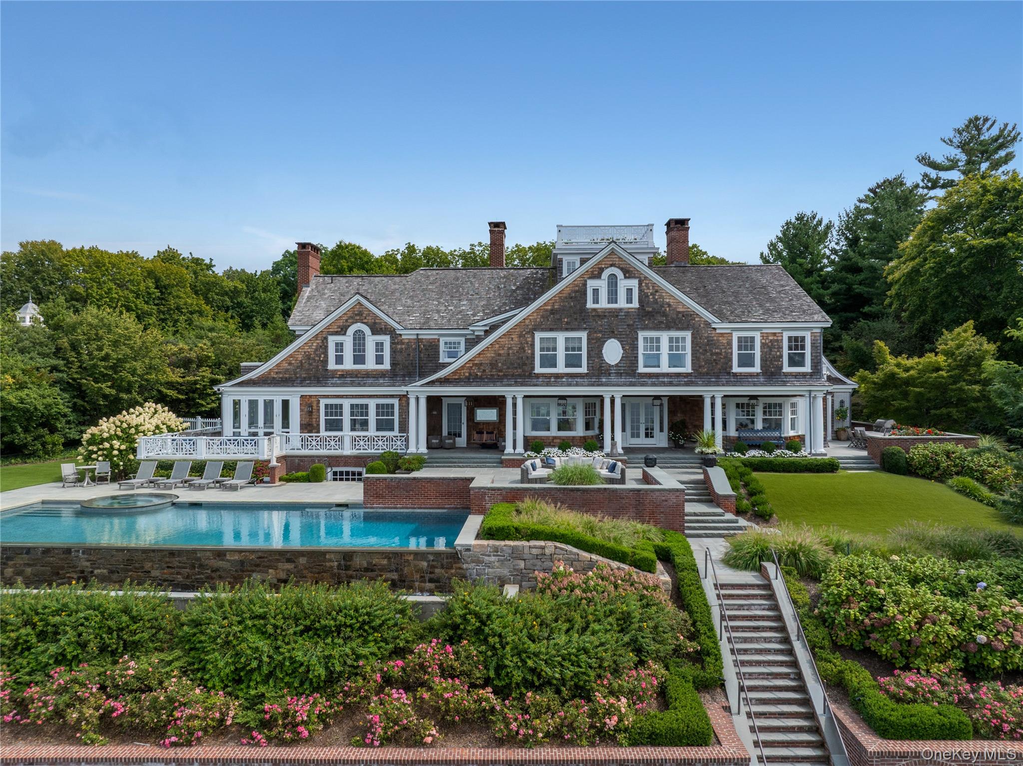 75 Cove Neck Road