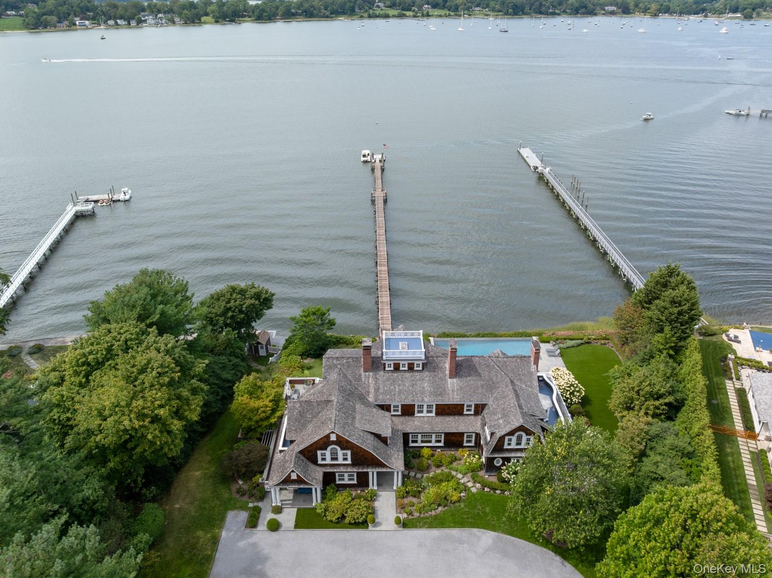 75 Cove Neck Road
