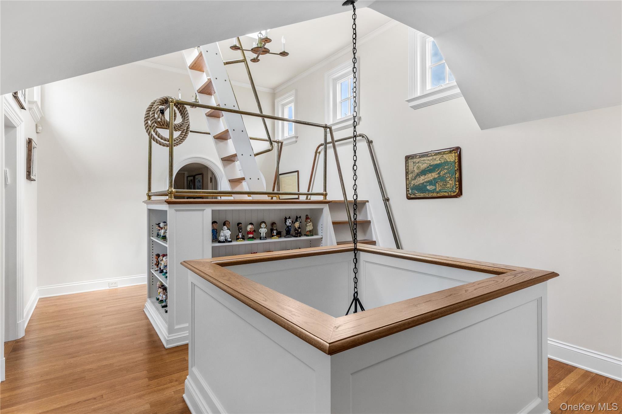 75 Cove Neck Road