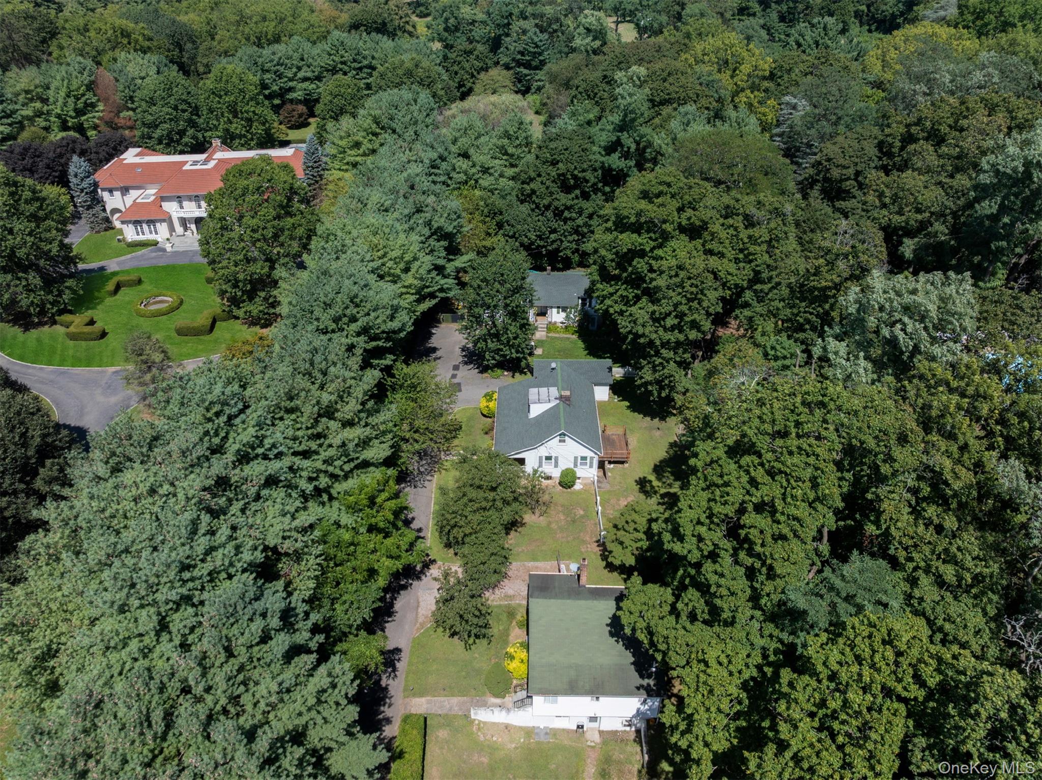 23 Old Westbury Rd