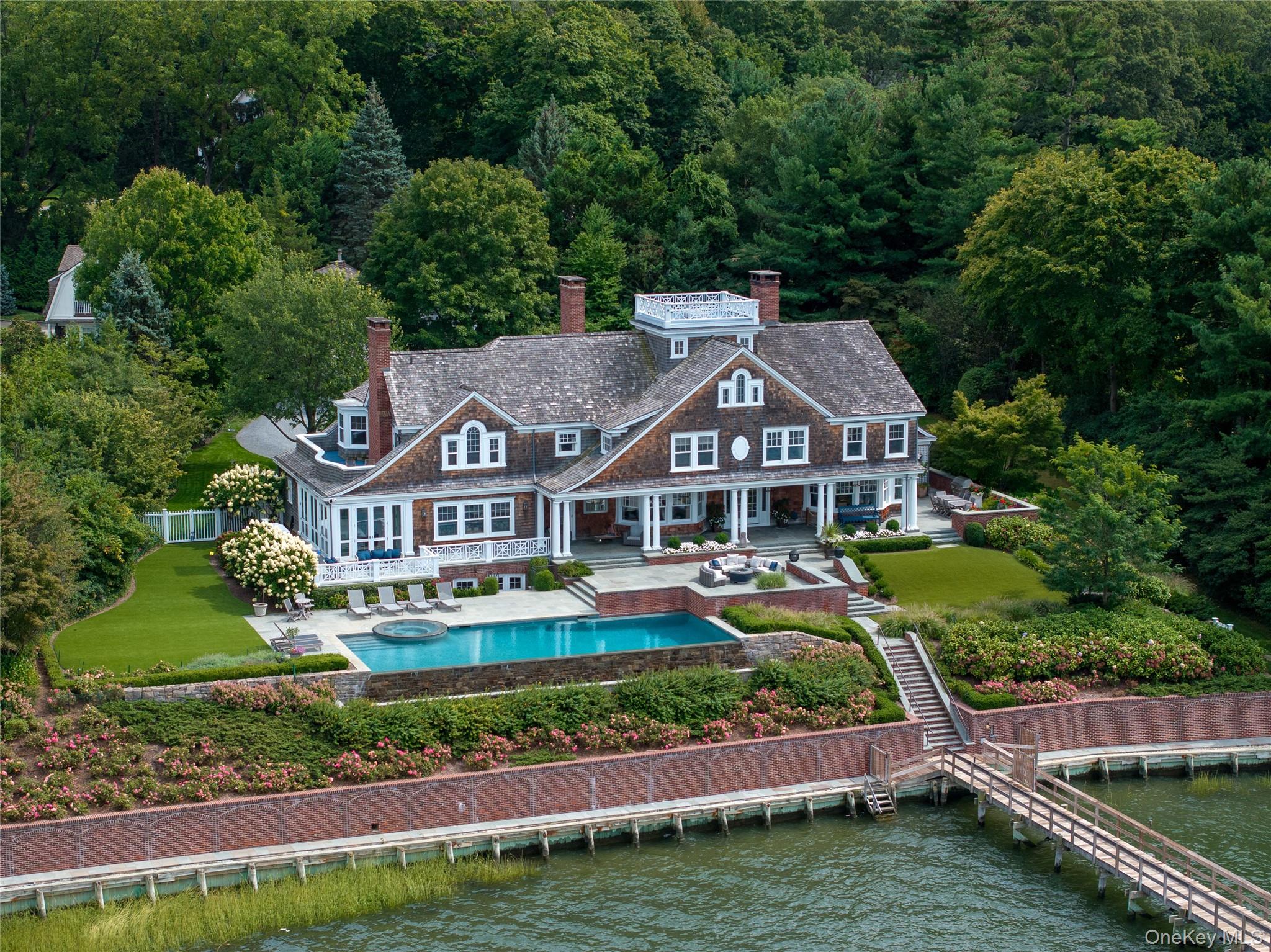 75 Cove Neck Road