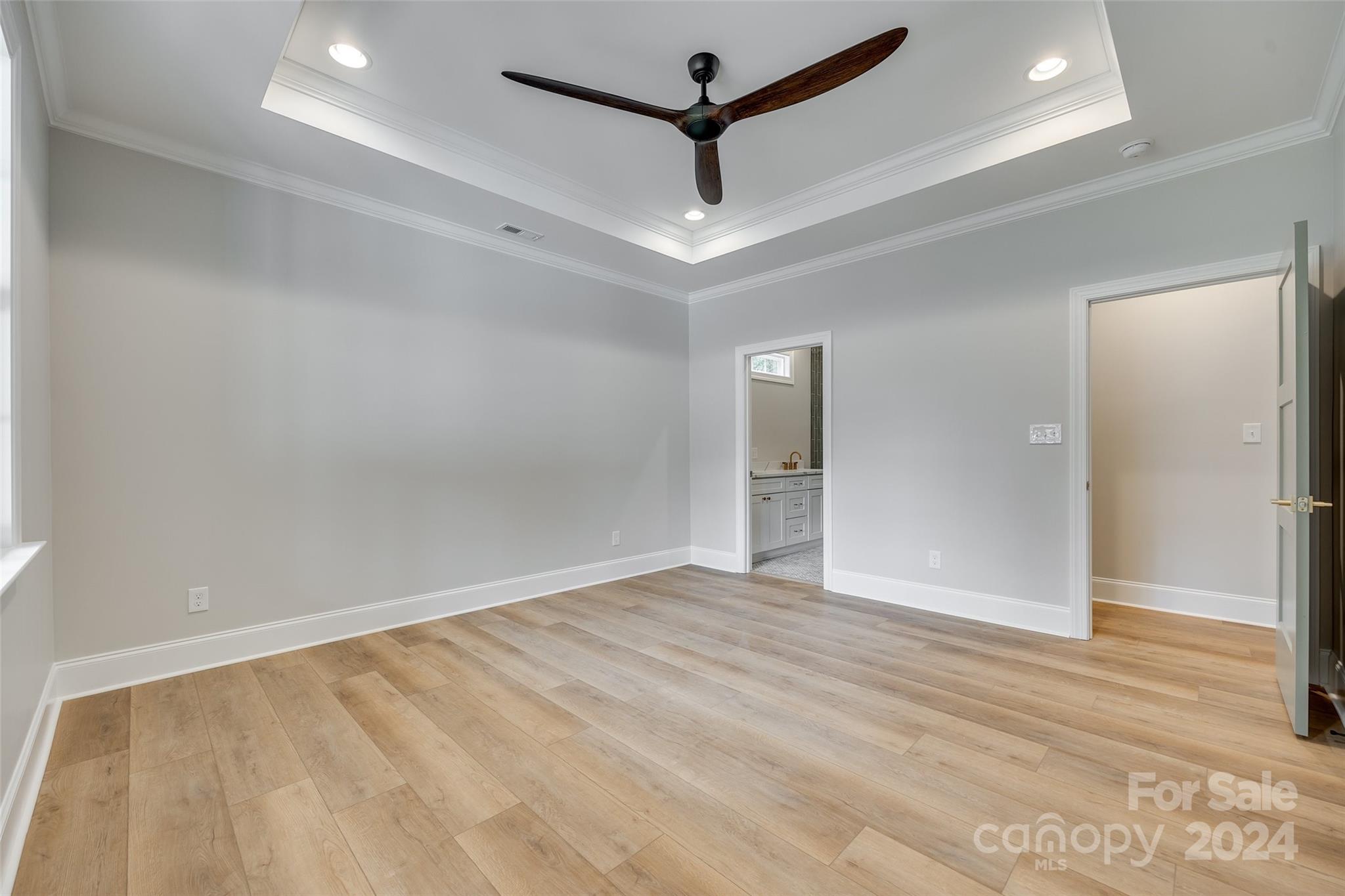 1025 Oakmont Drive Unit: 2