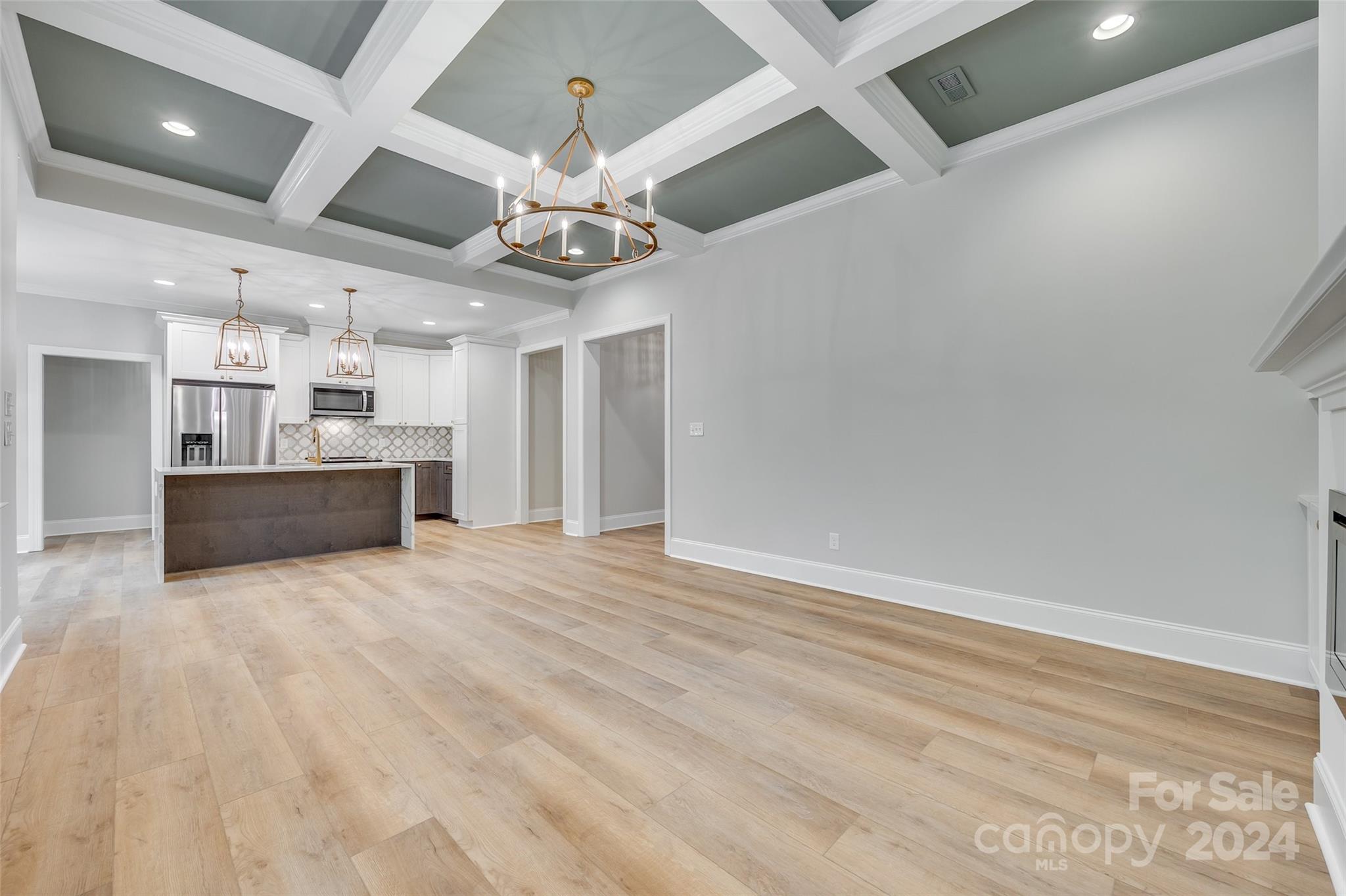 1025 Oakmont Drive Unit: 2