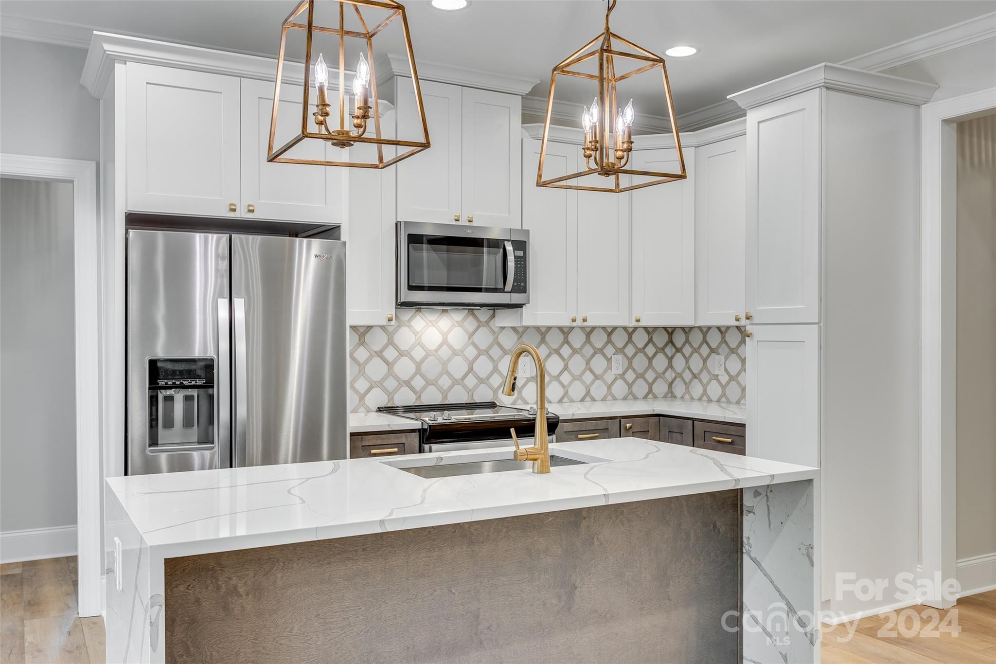 1025 Oakmont Drive Unit: 2