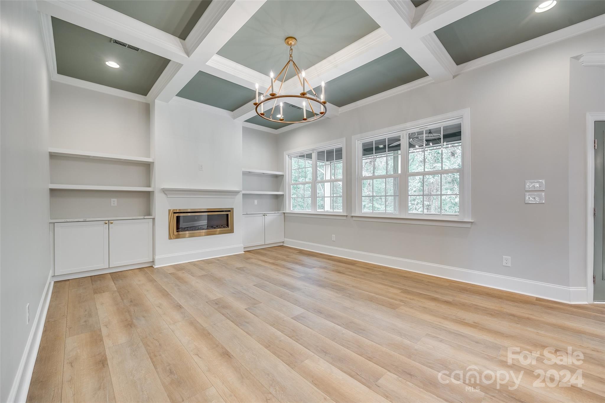 1025 Oakmont Drive Unit: 2