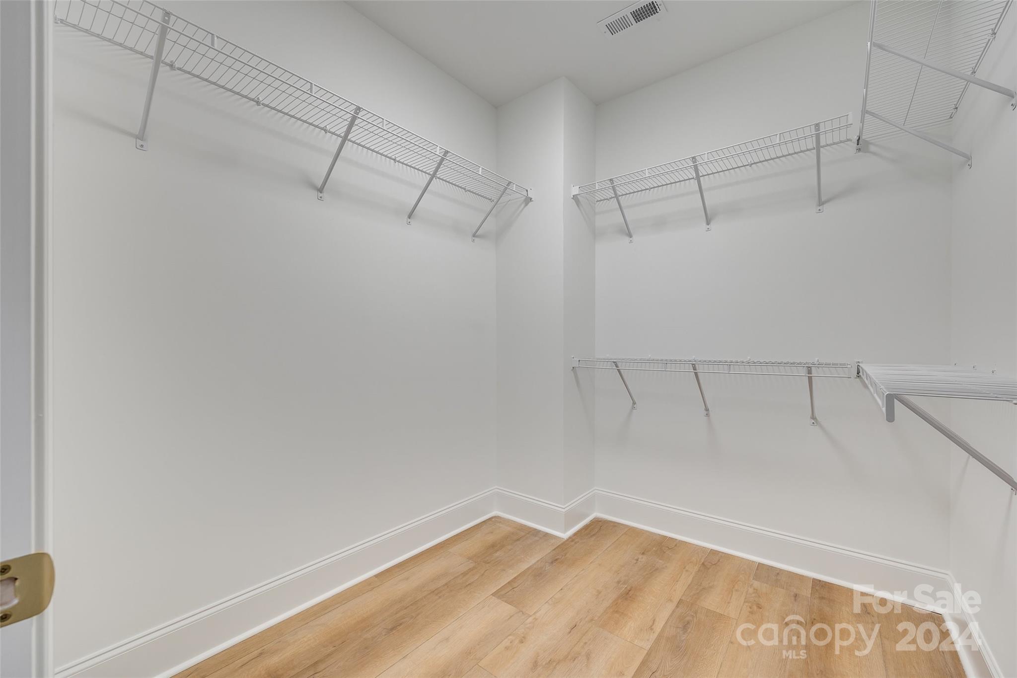 1025 Oakmont Drive Unit: 2