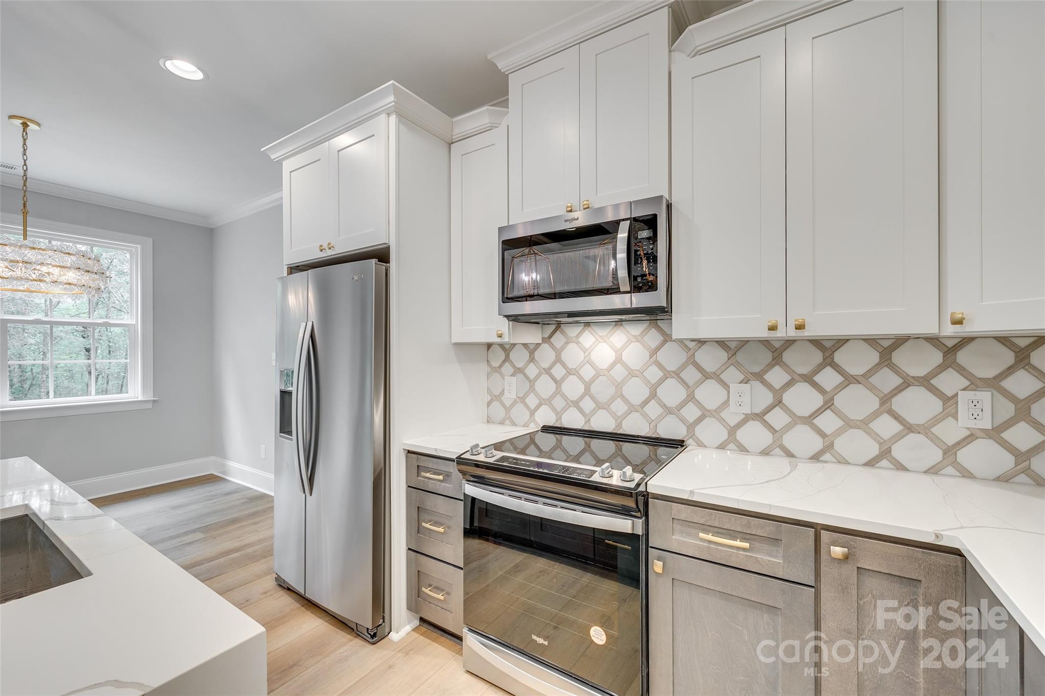 1025 Oakmont Drive Unit: 2