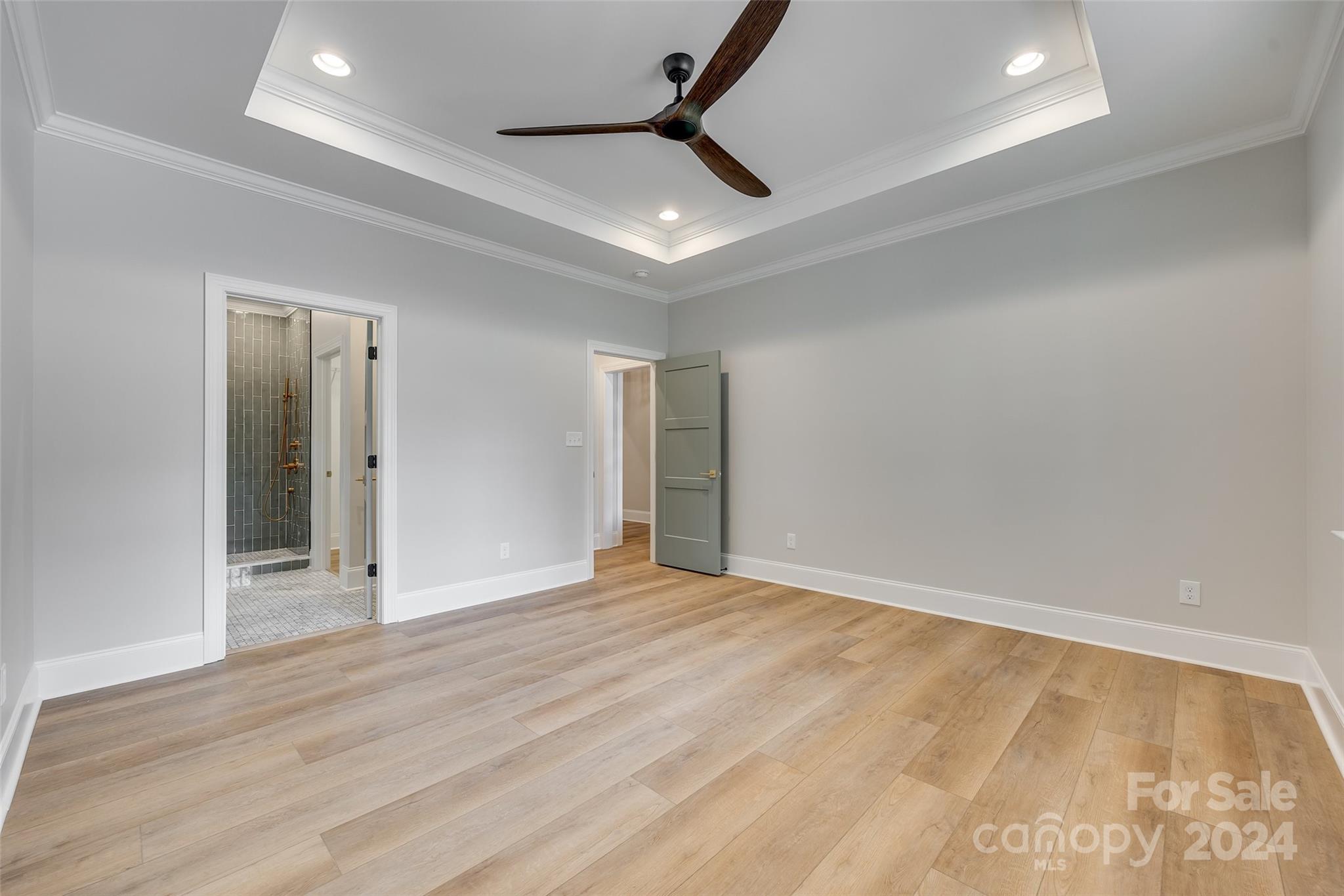 1025 Oakmont Drive Unit: 2