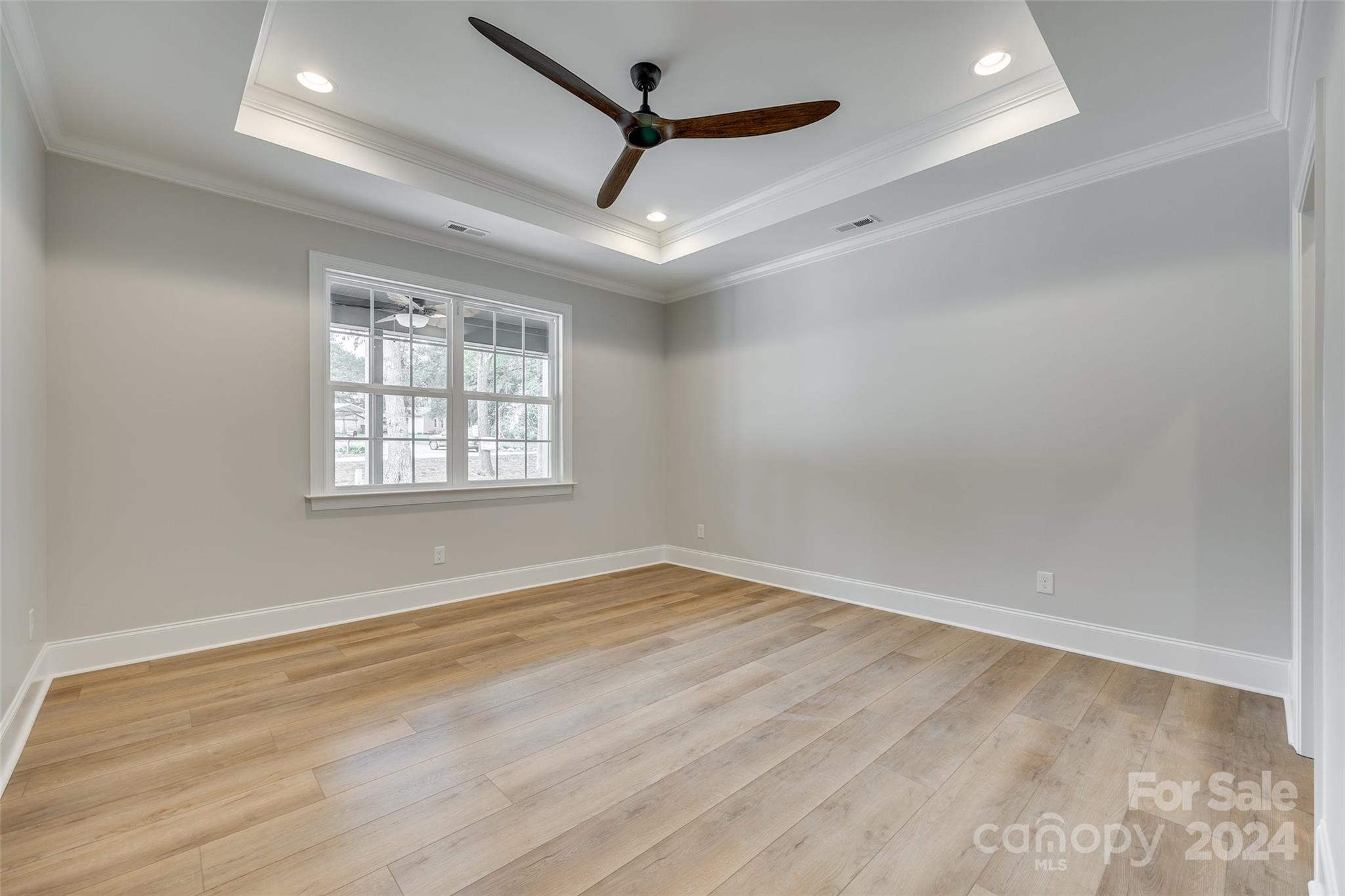 1025 Oakmont Drive Unit: 2