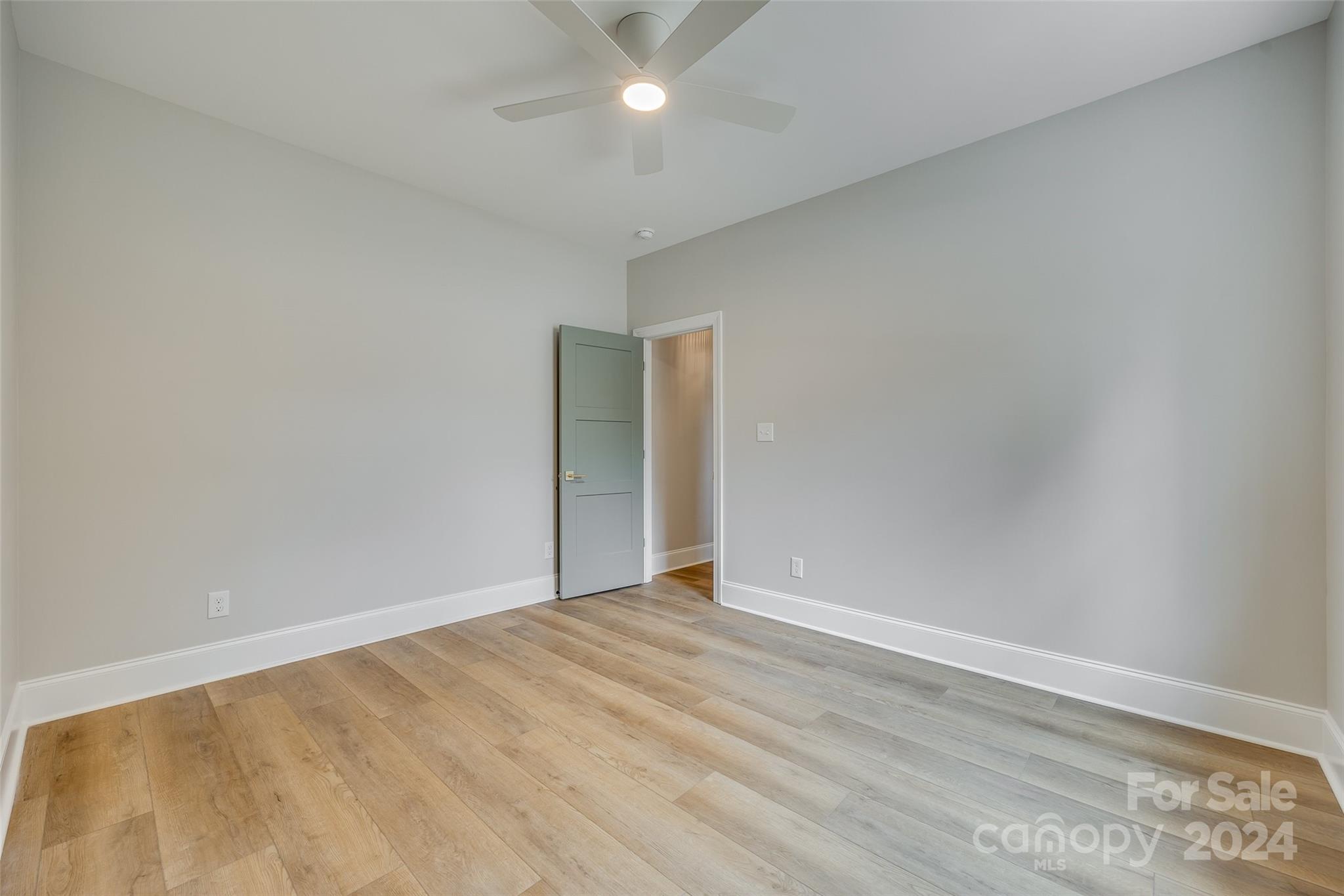 1025 Oakmont Drive Unit: 2