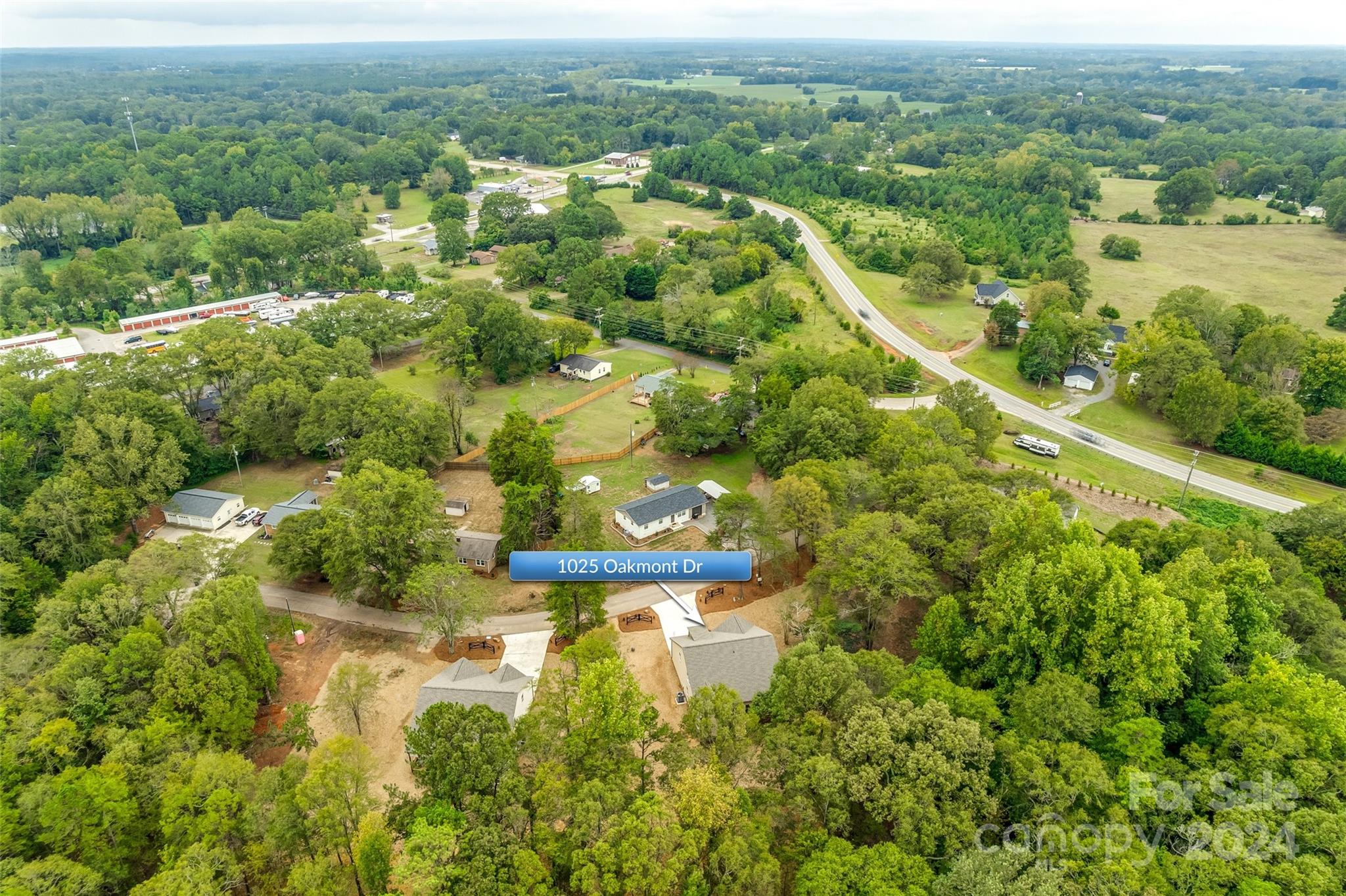 1025 Oakmont Drive Unit: 2