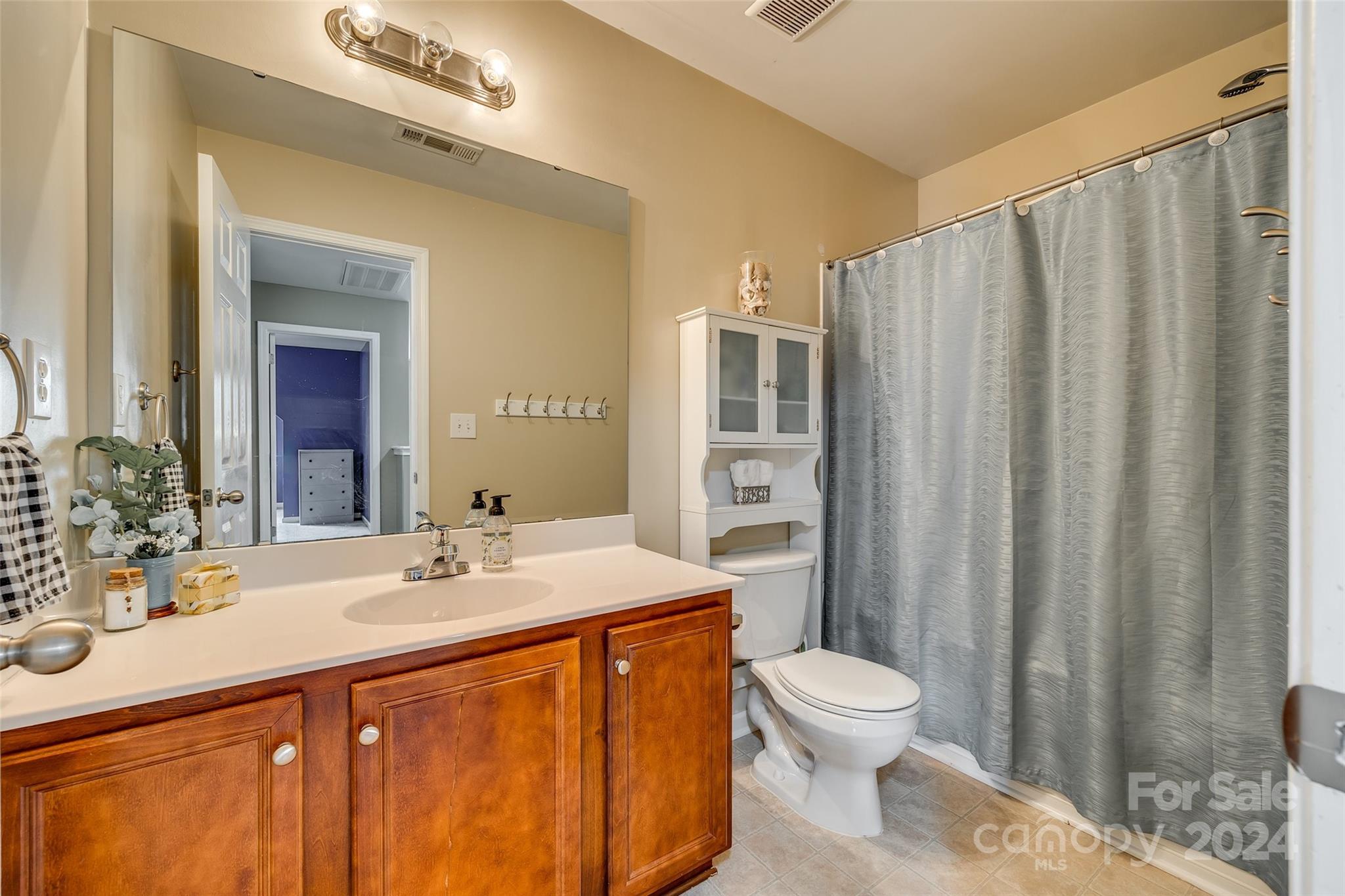 2004 Covered Bridge Court