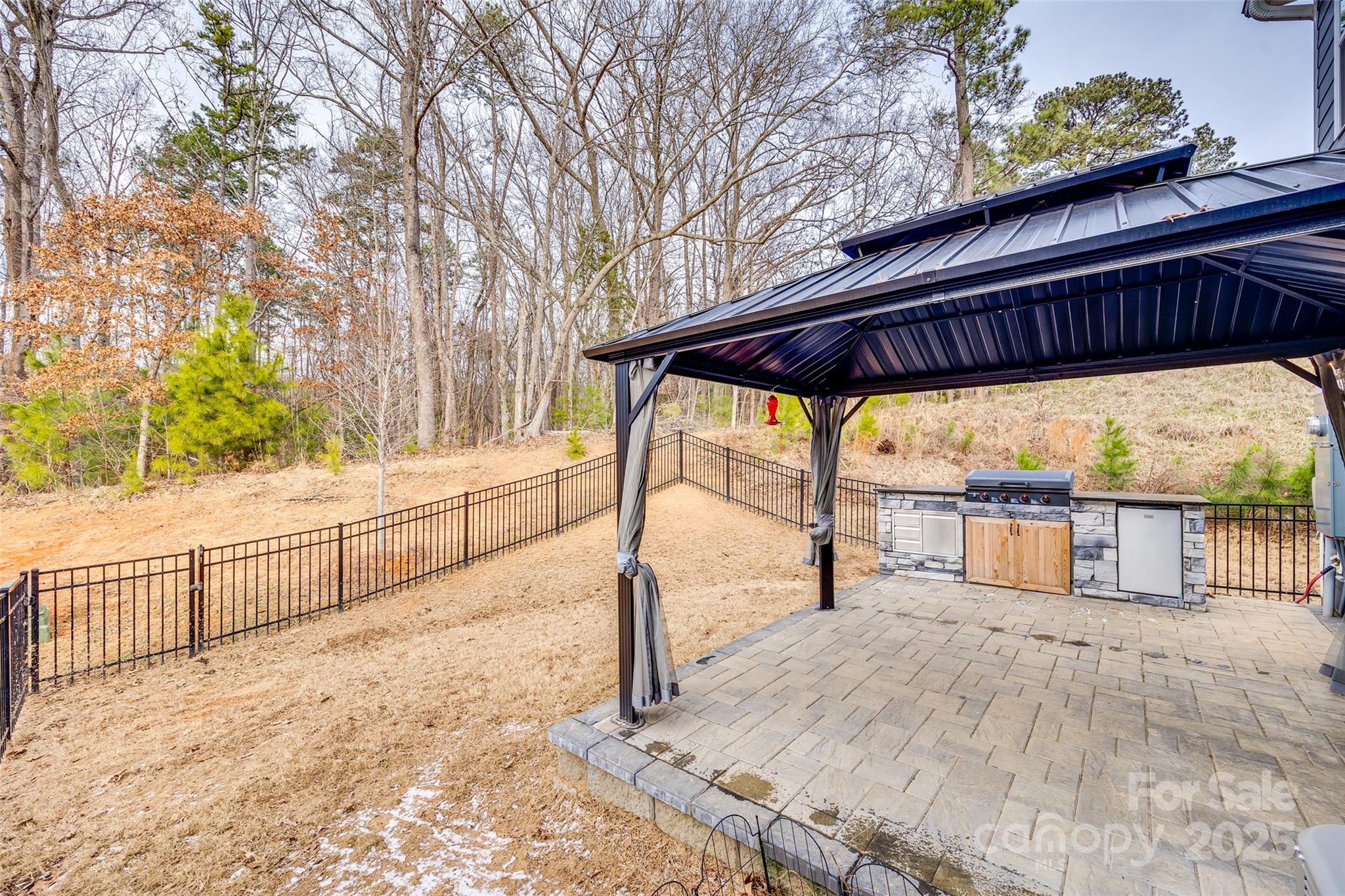 2024 Suttonview Road