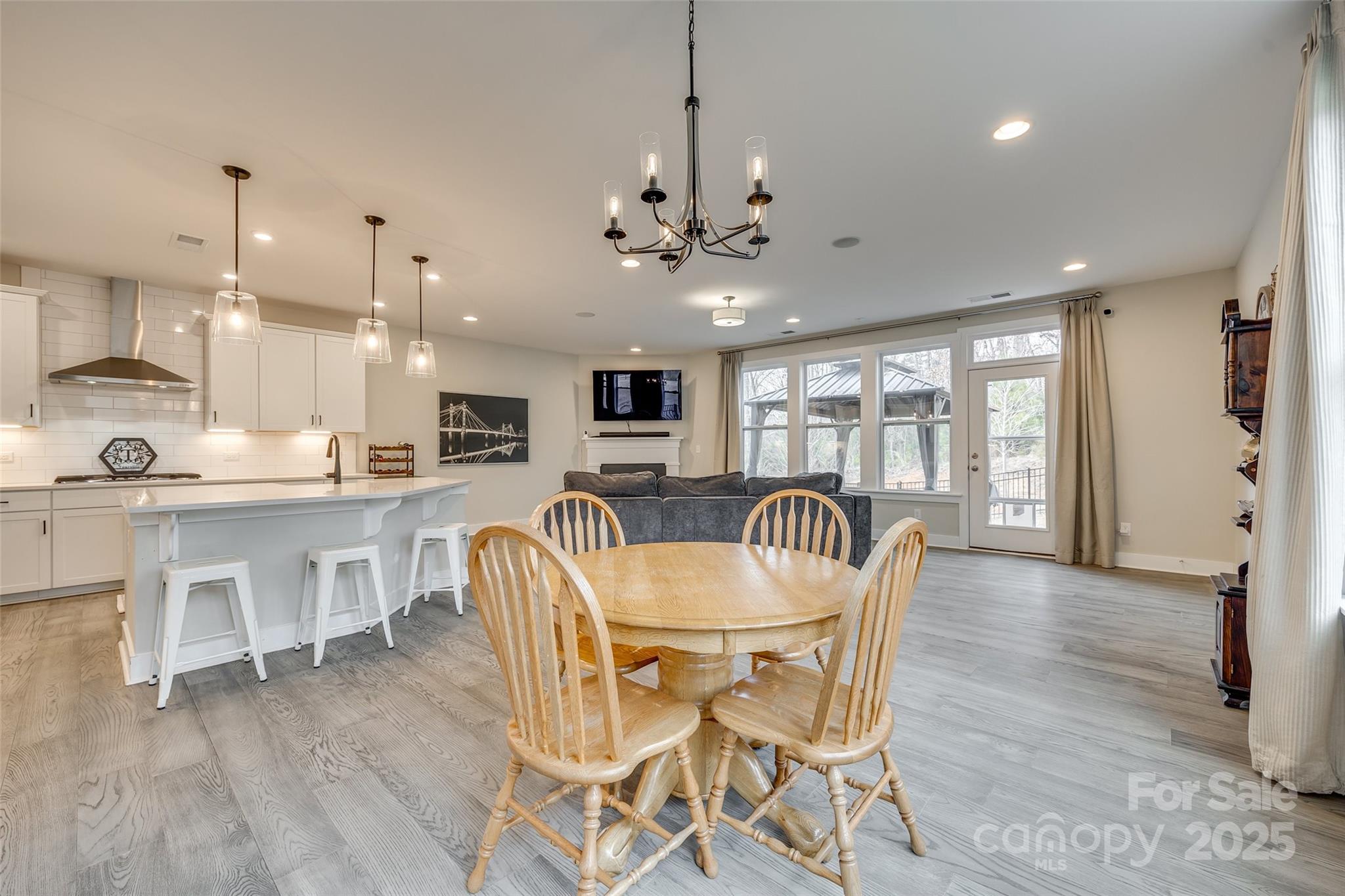 2024 Suttonview Road