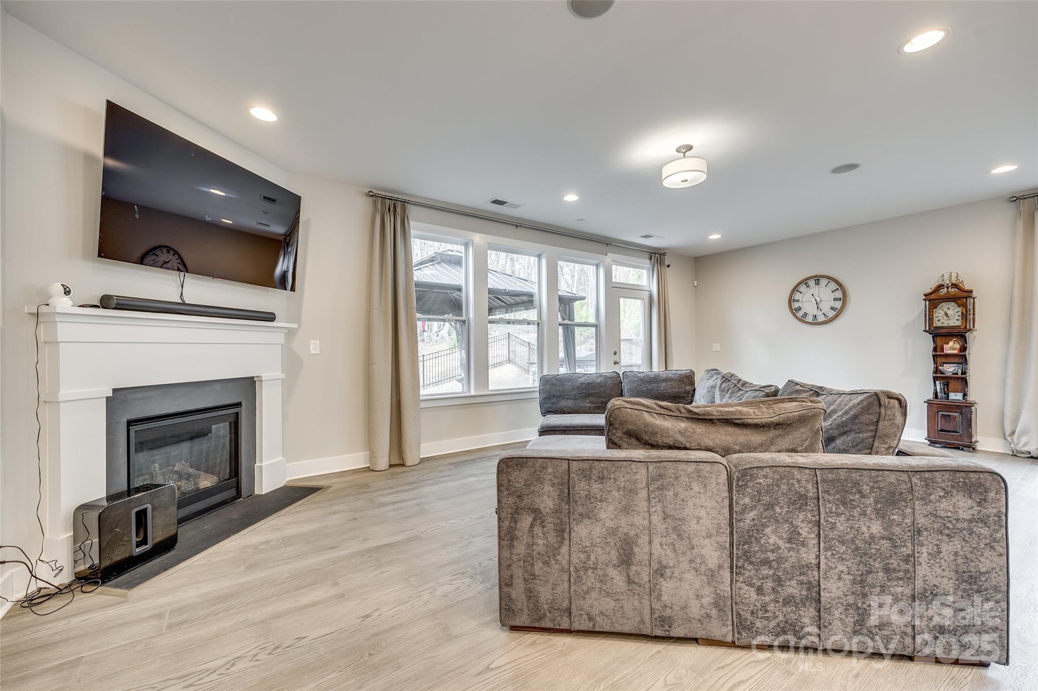 2024 Suttonview Road