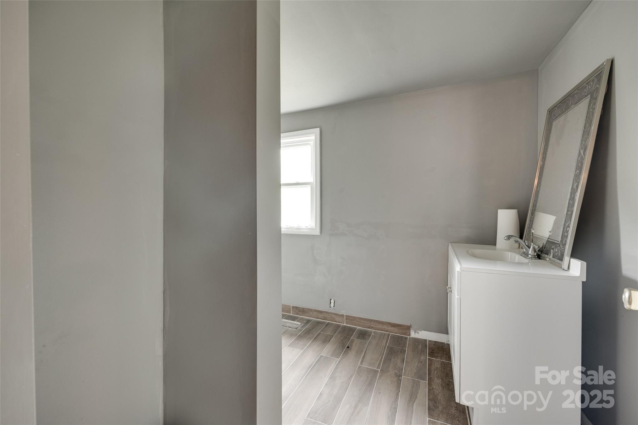 302 Charlotte Street