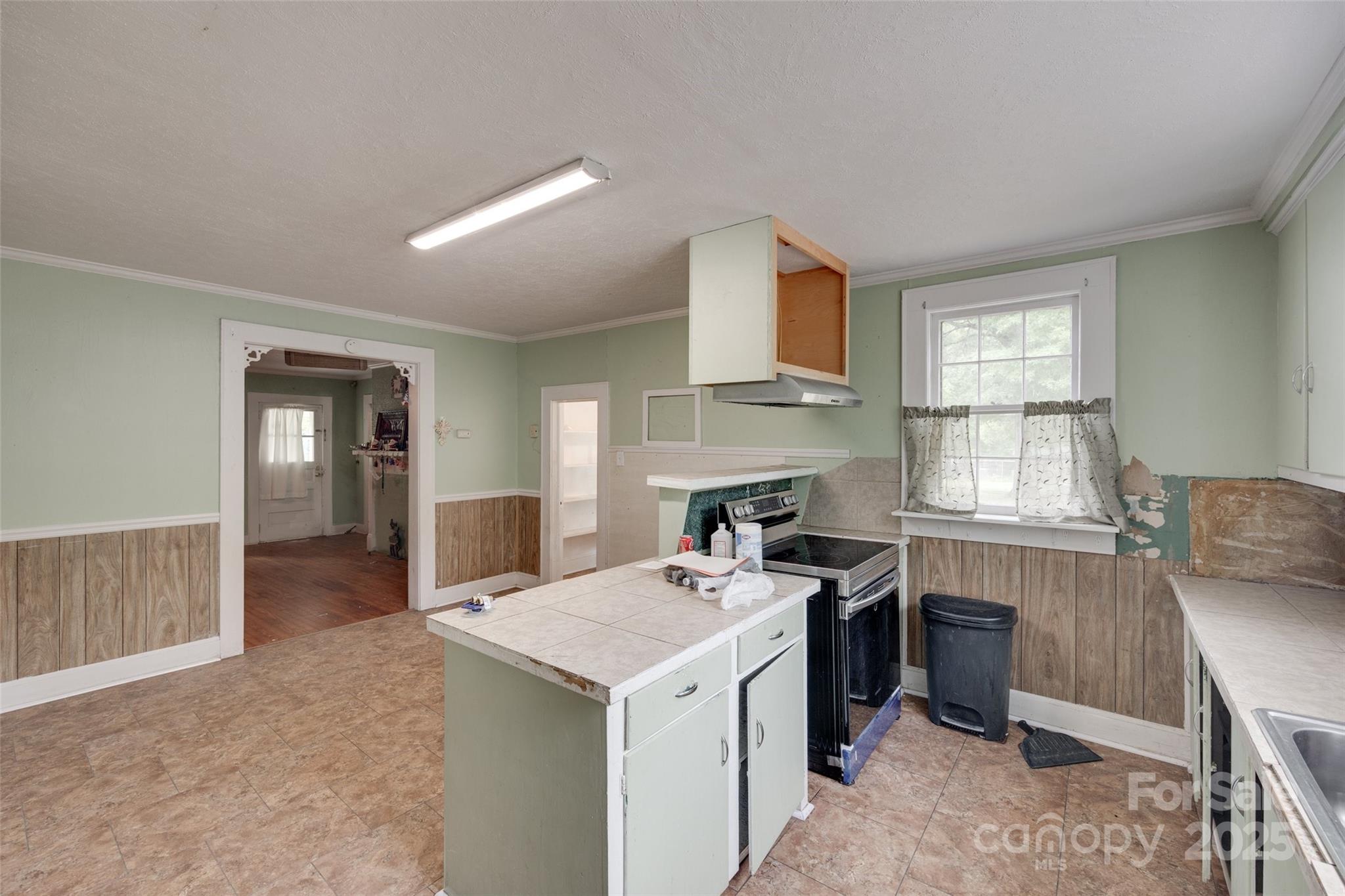 302 Charlotte Street