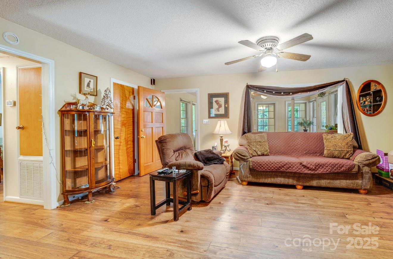 3116 Old Montgomery Place Road