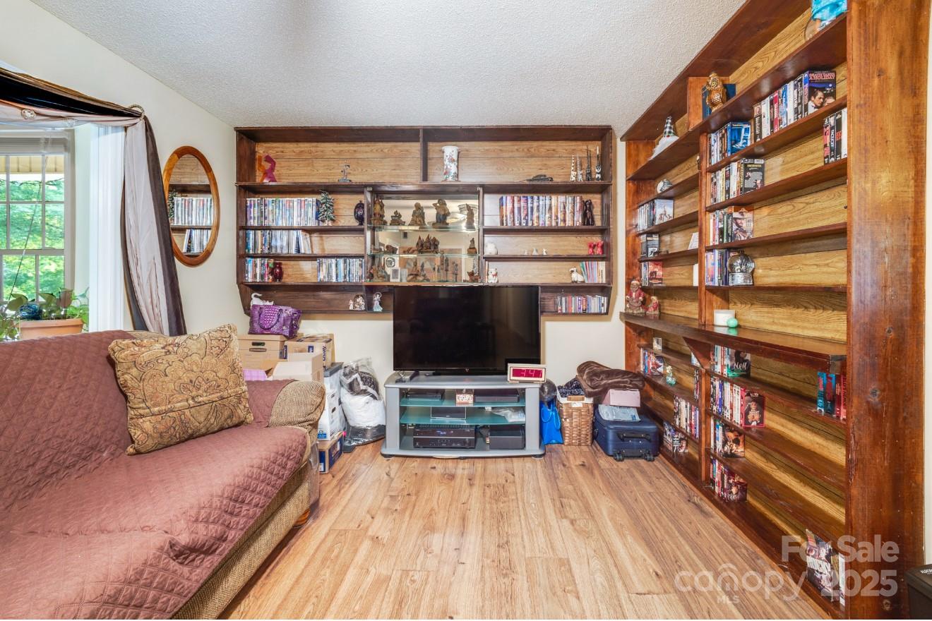 3116 Old Montgomery Place Road