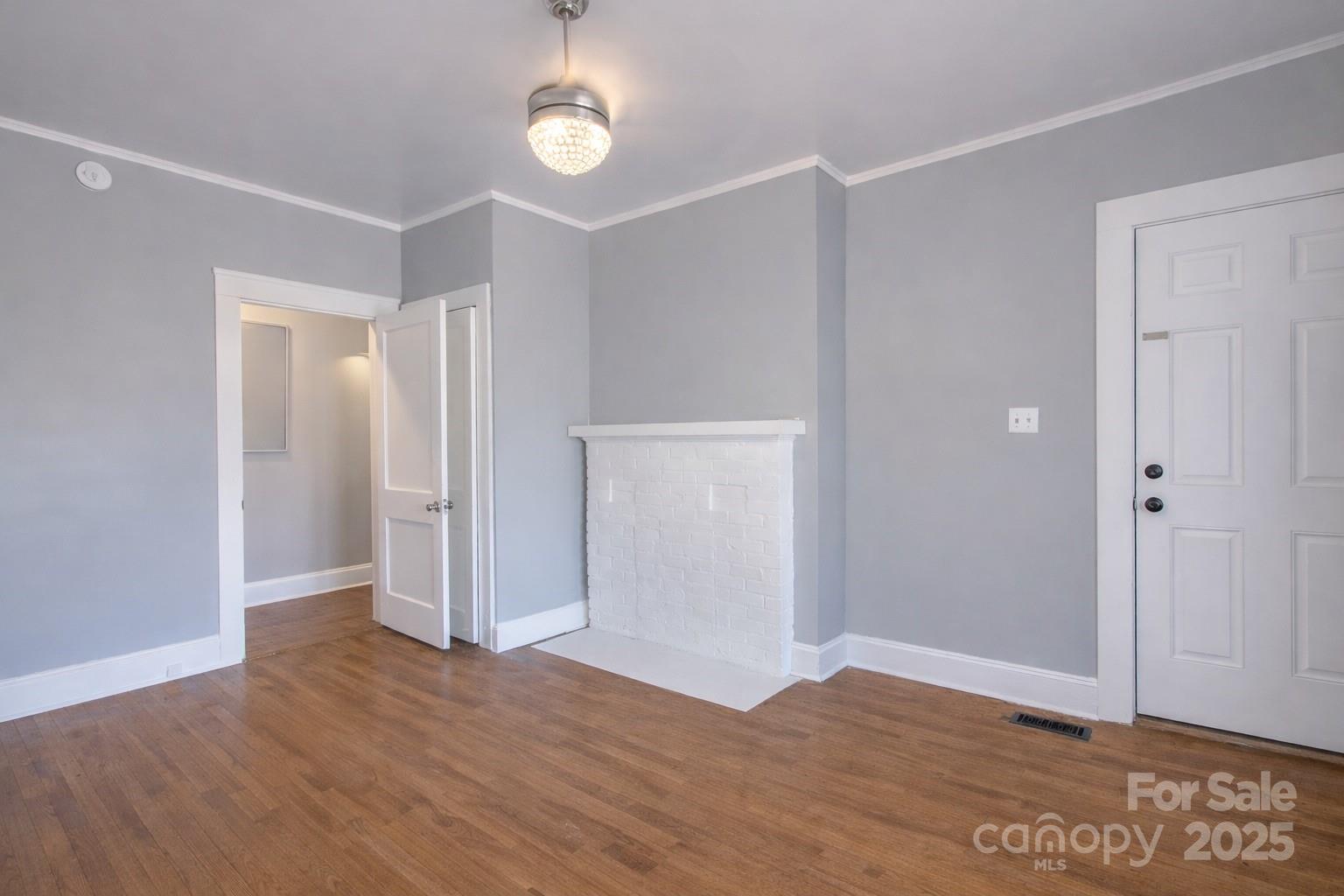 330 Charlotte Avenue