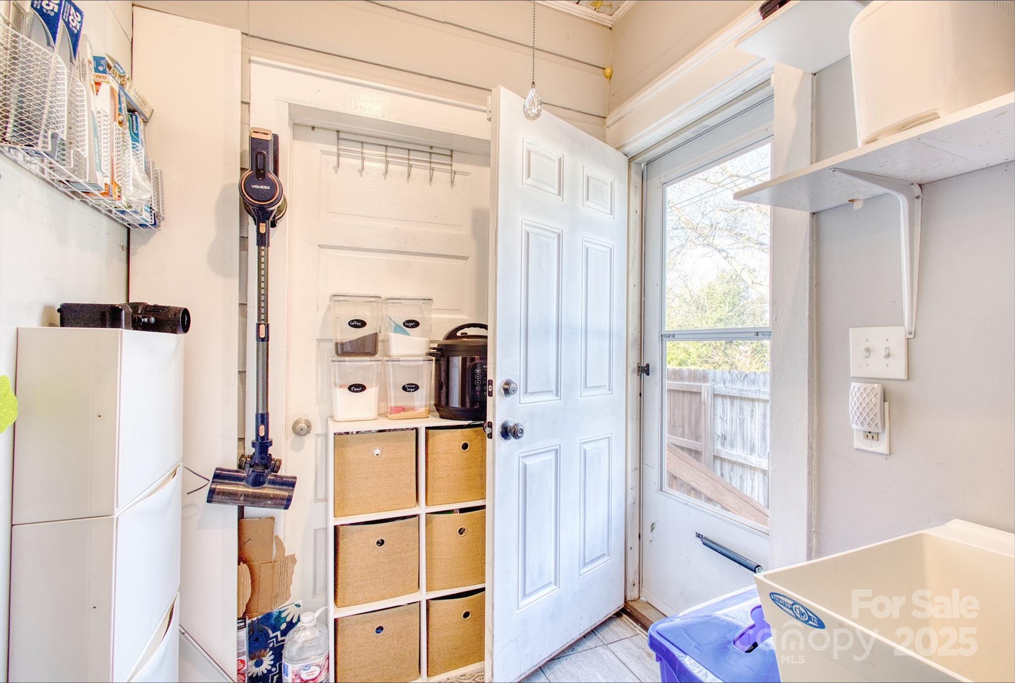 330 Charlotte Avenue