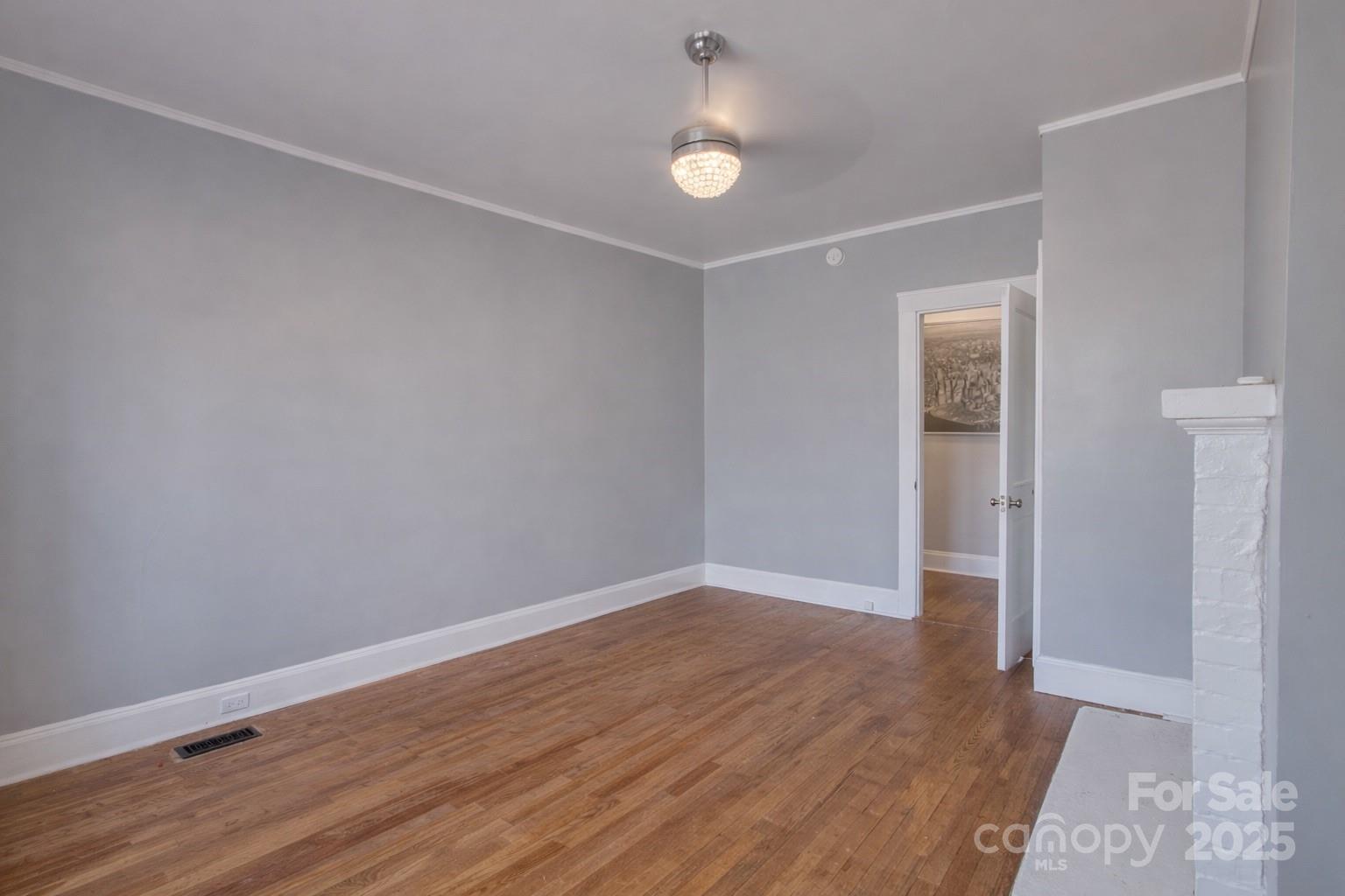 330 Charlotte Avenue