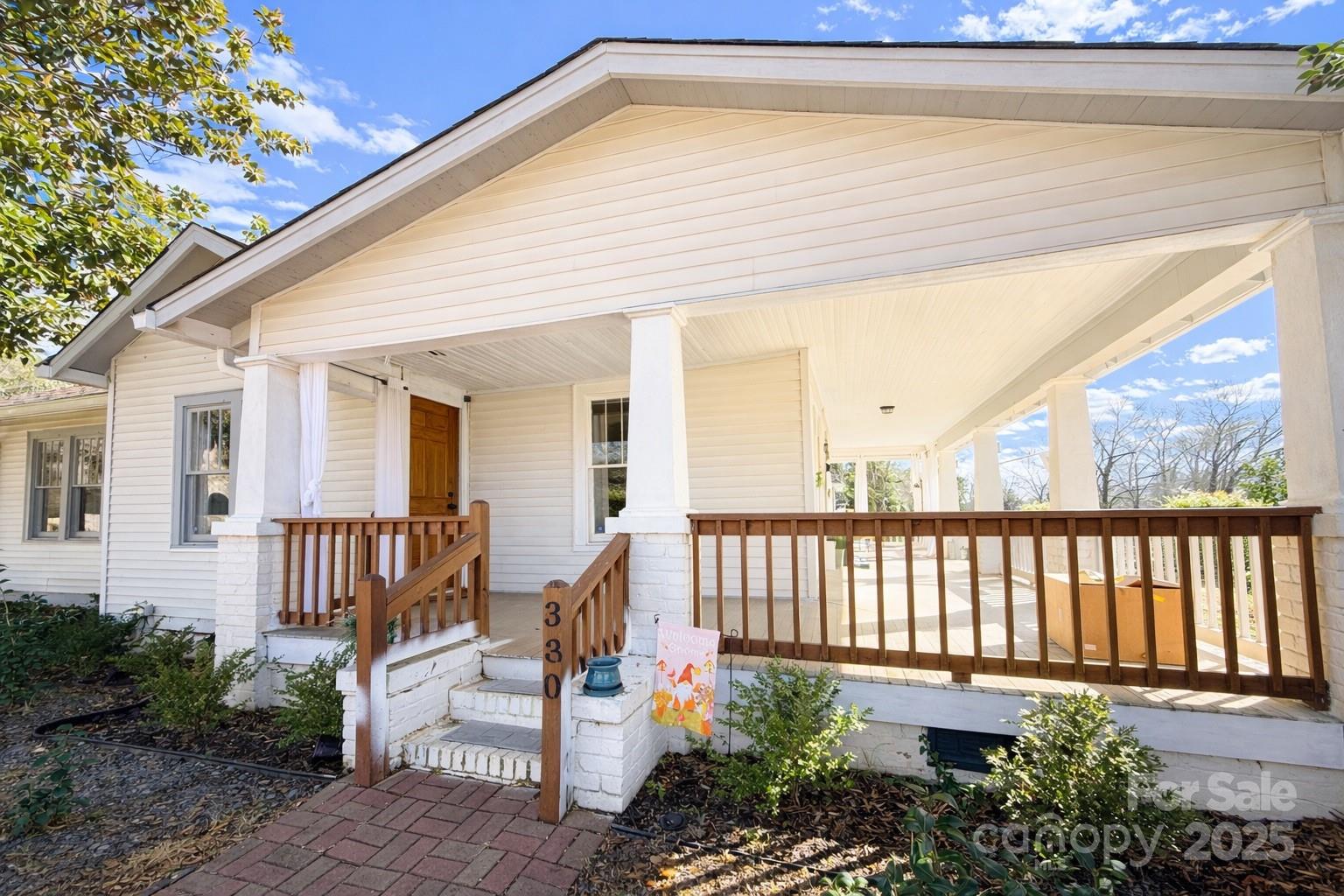 330 Charlotte Avenue