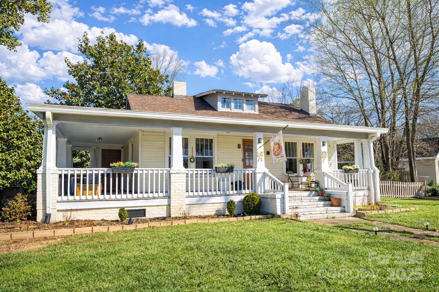 330 Charlotte Avenue