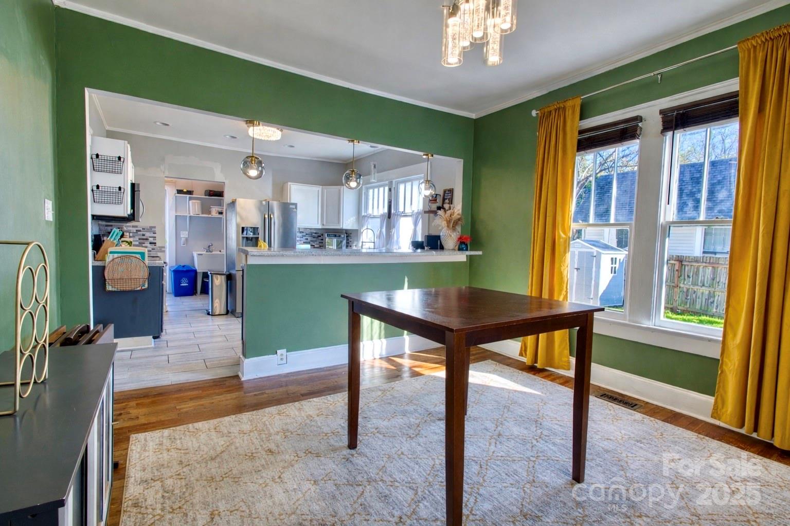 330 Charlotte Avenue