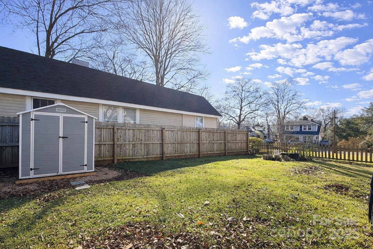 330 Charlotte Avenue