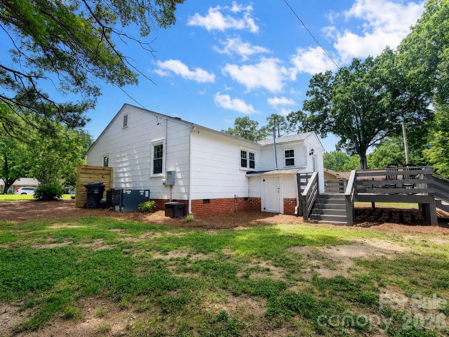 214 Oakwood Avenue