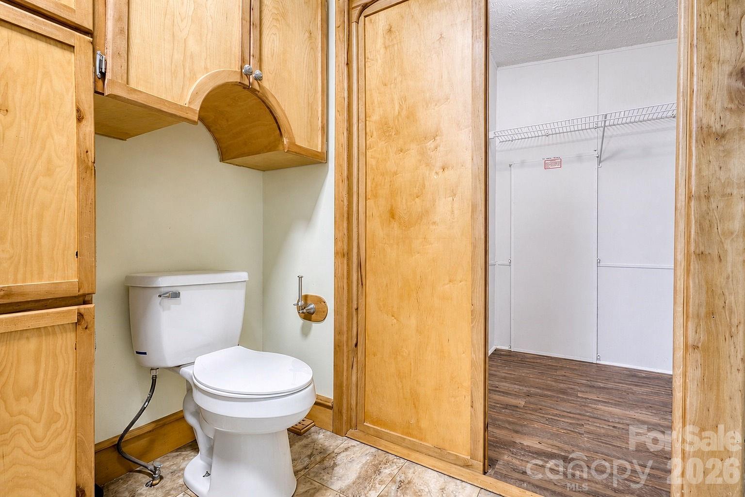 4942 Reid Road