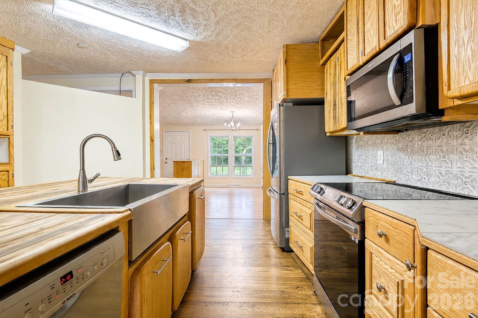 4942 Reid Road