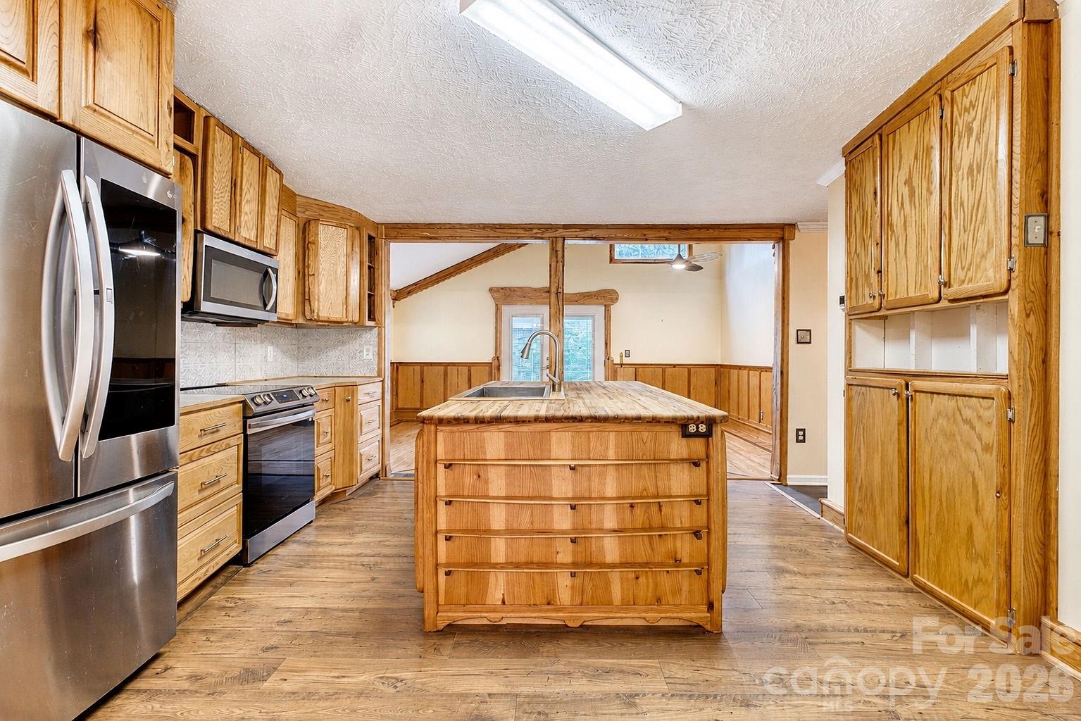 4942 Reid Road