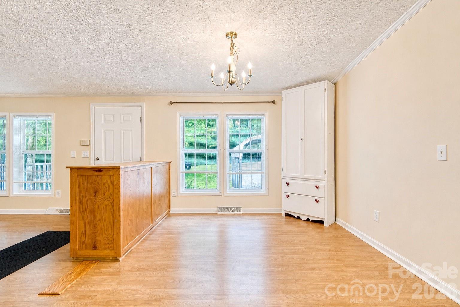 4942 Reid Road